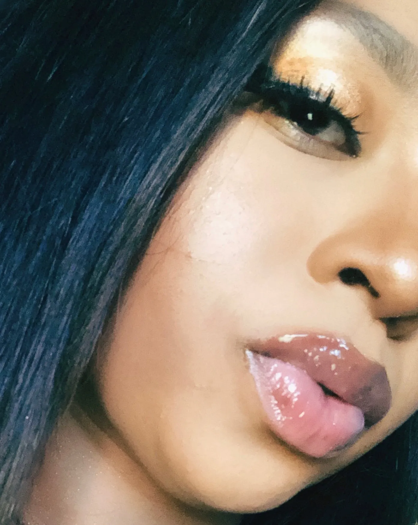 ICU ULTRA HYDRATING LIP GLOSS