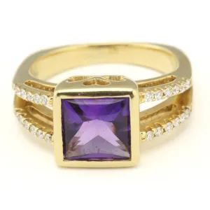 Iris - Amethyst & Diamond Ring