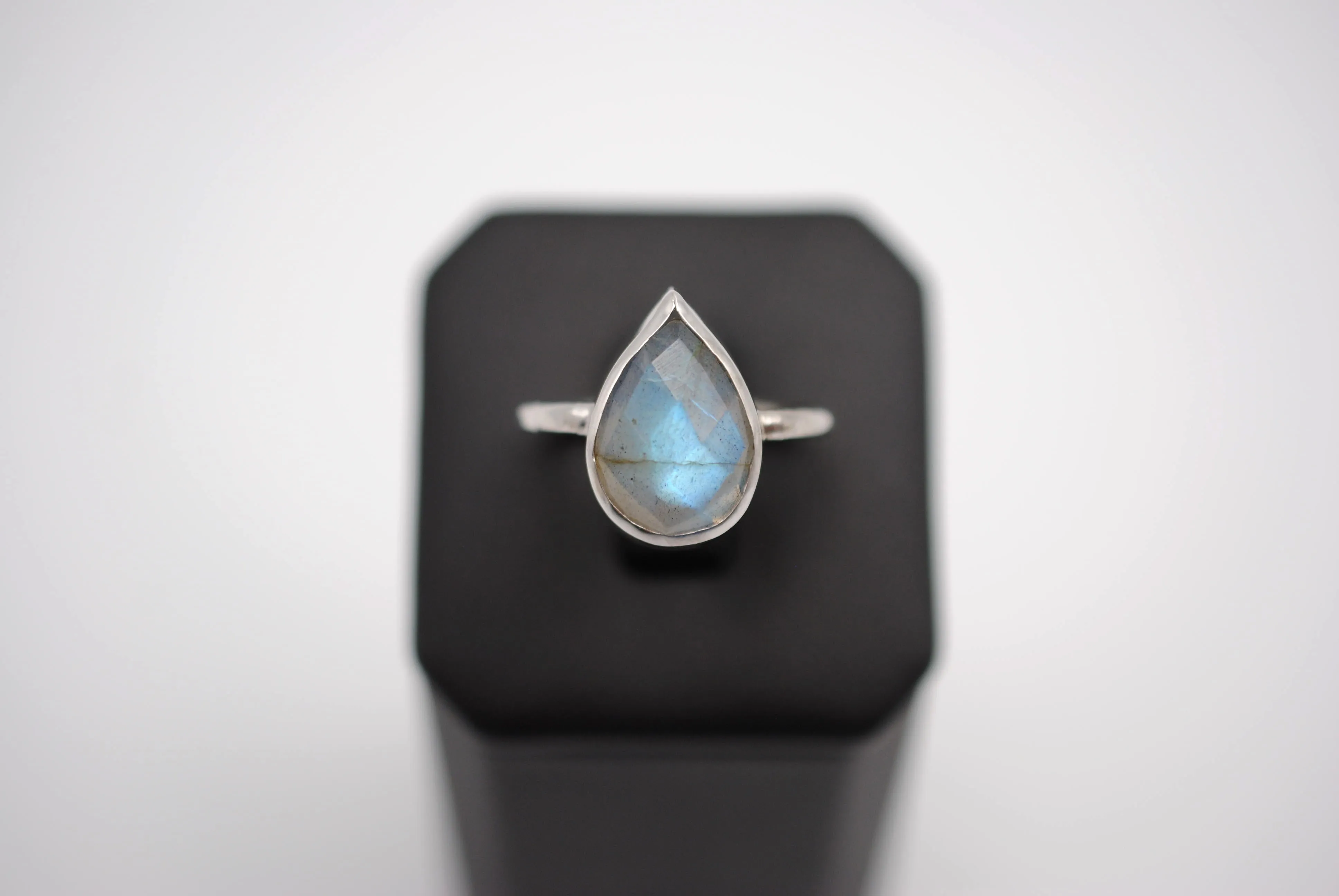 Labradorite Silver Textured Band with Bezel Setting Ring