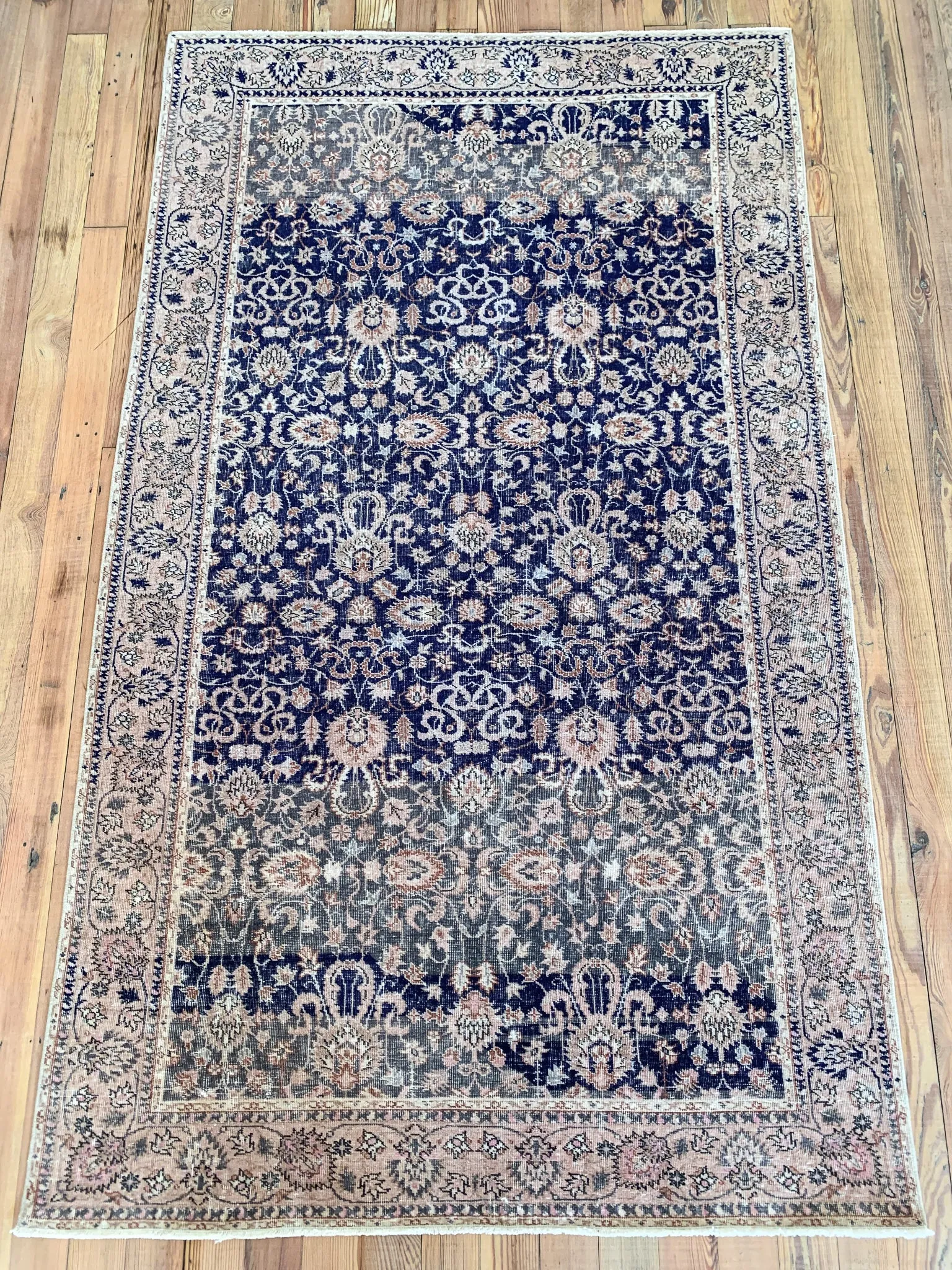 Lila 4'1 x 7'