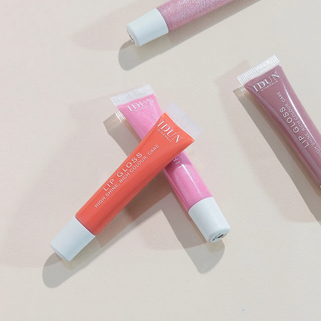 LIP GLOSS