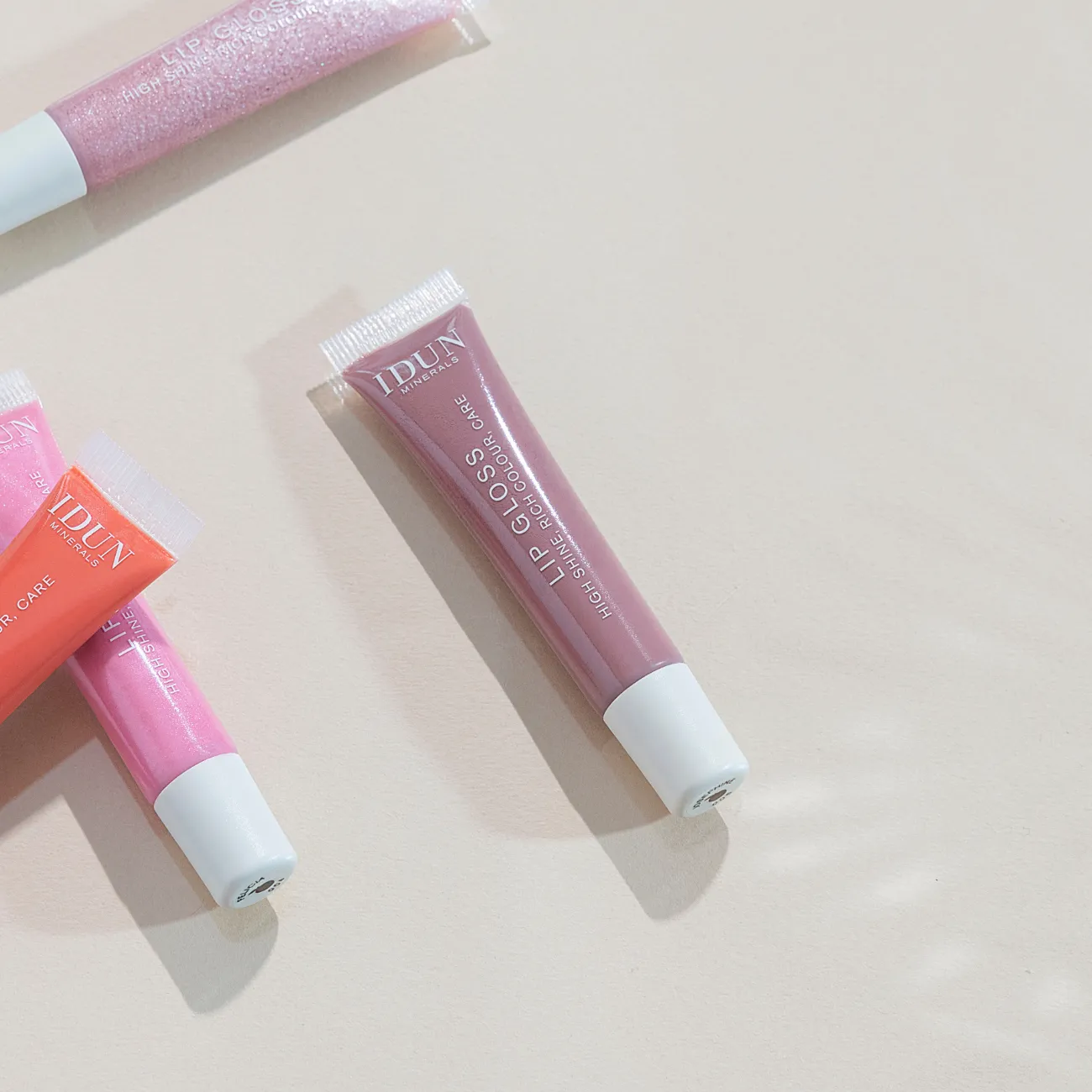 LIP GLOSS