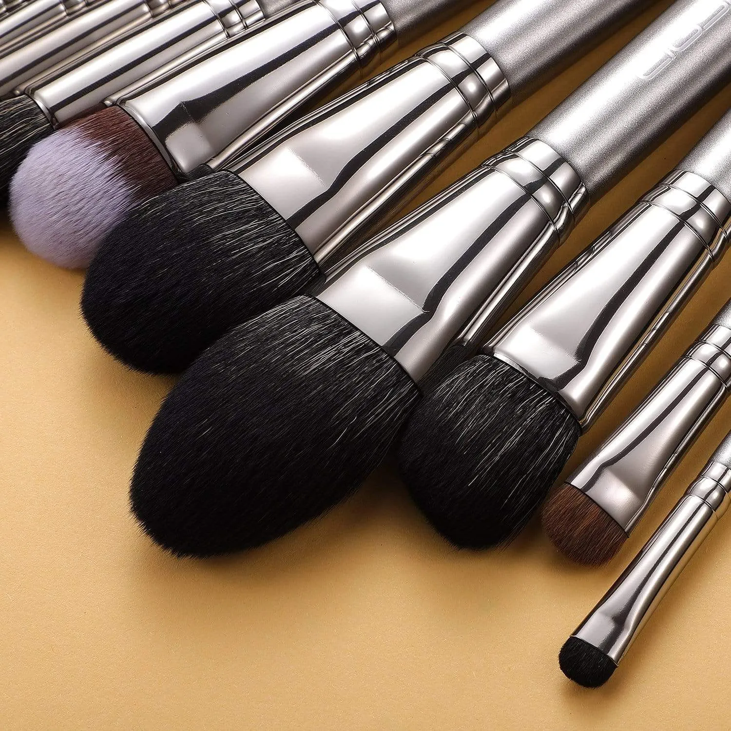 MAGICIAN SERIES - 18 COMPLETE BRUSH KIT - GALAXY SILVER