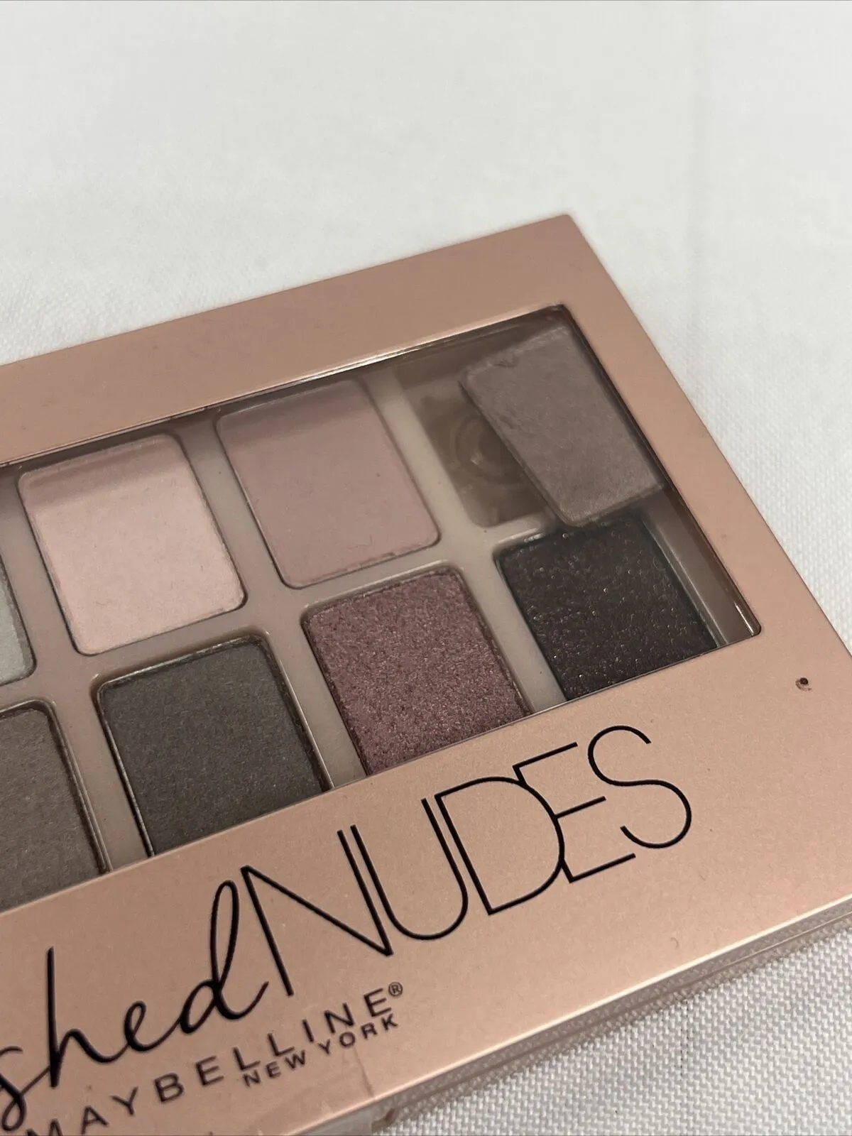 Maybelline The Blushed Nudes New York Eyeshadow Palette Makeup Pinks Crease