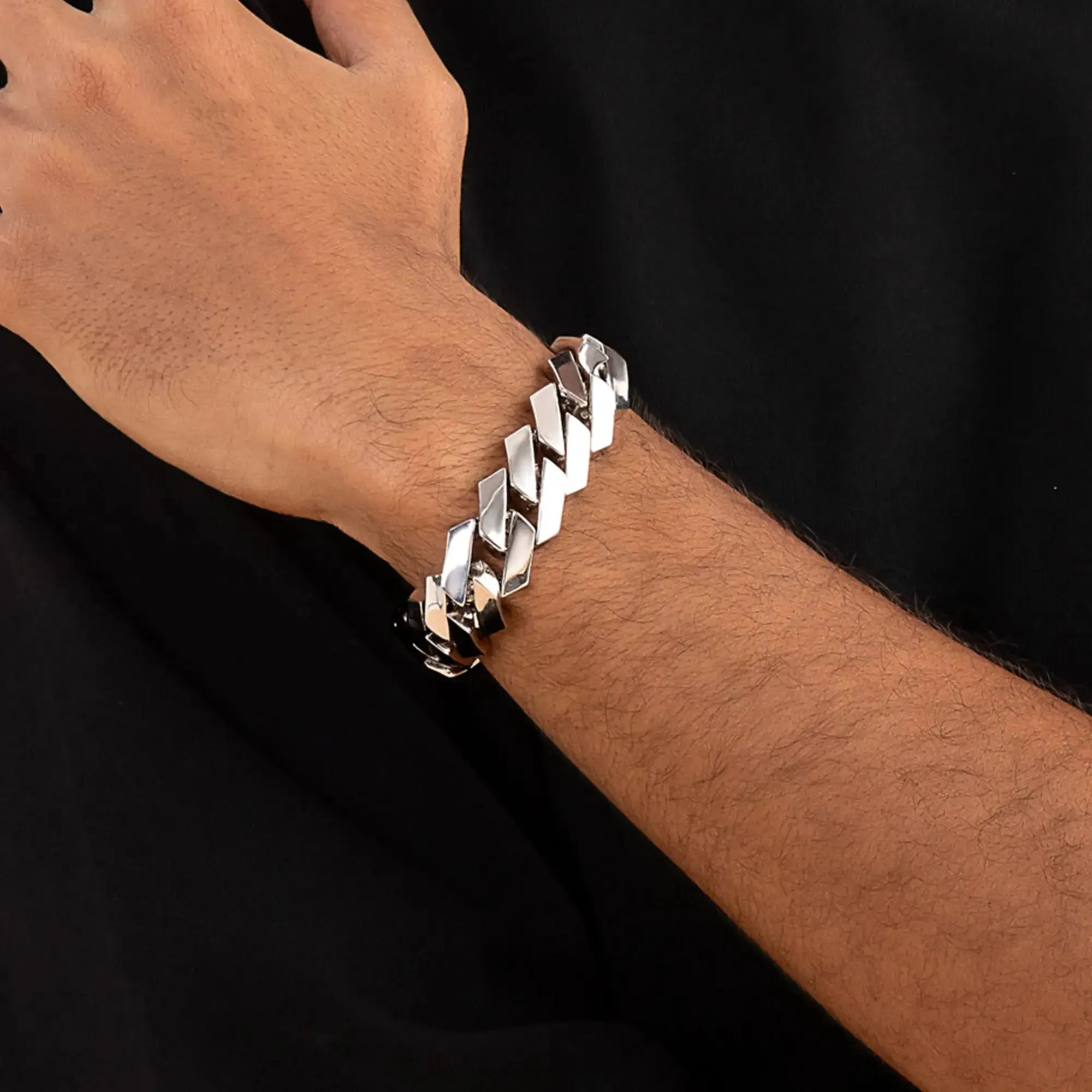 Moissanite Plain Gold Prong Cuban Link Bracelet - 19mm