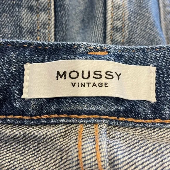 Moussy Vintage Daleville Skinny Jeans - Factory Distressing - So Flattering!