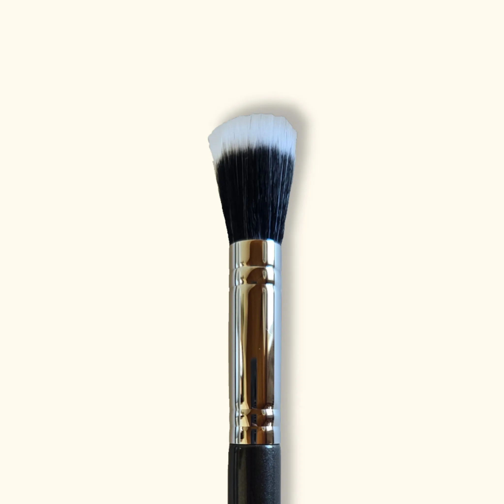 No. 110 - Natural Foundation Brush