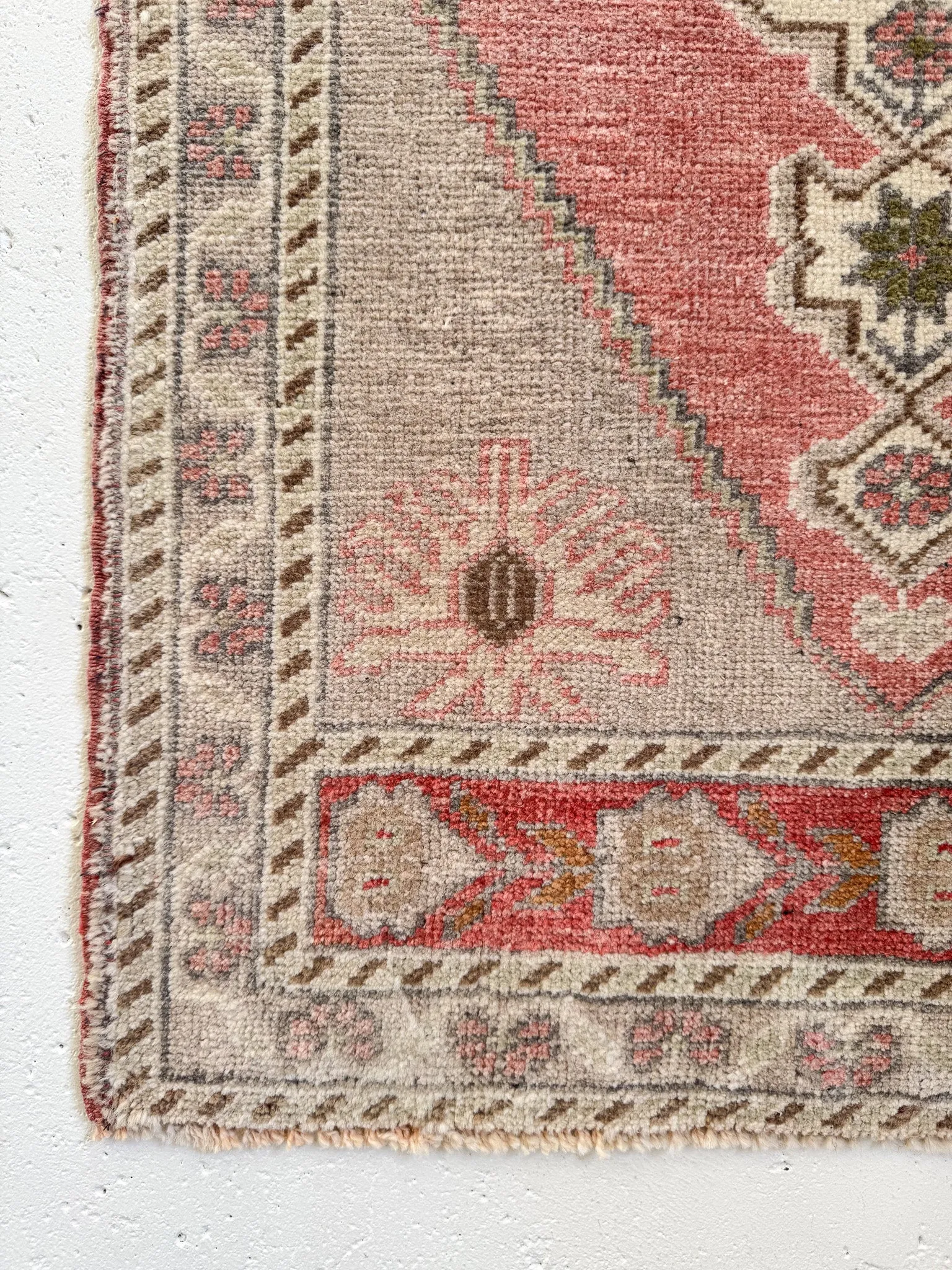No. 1884 | 1'10 x 3'5