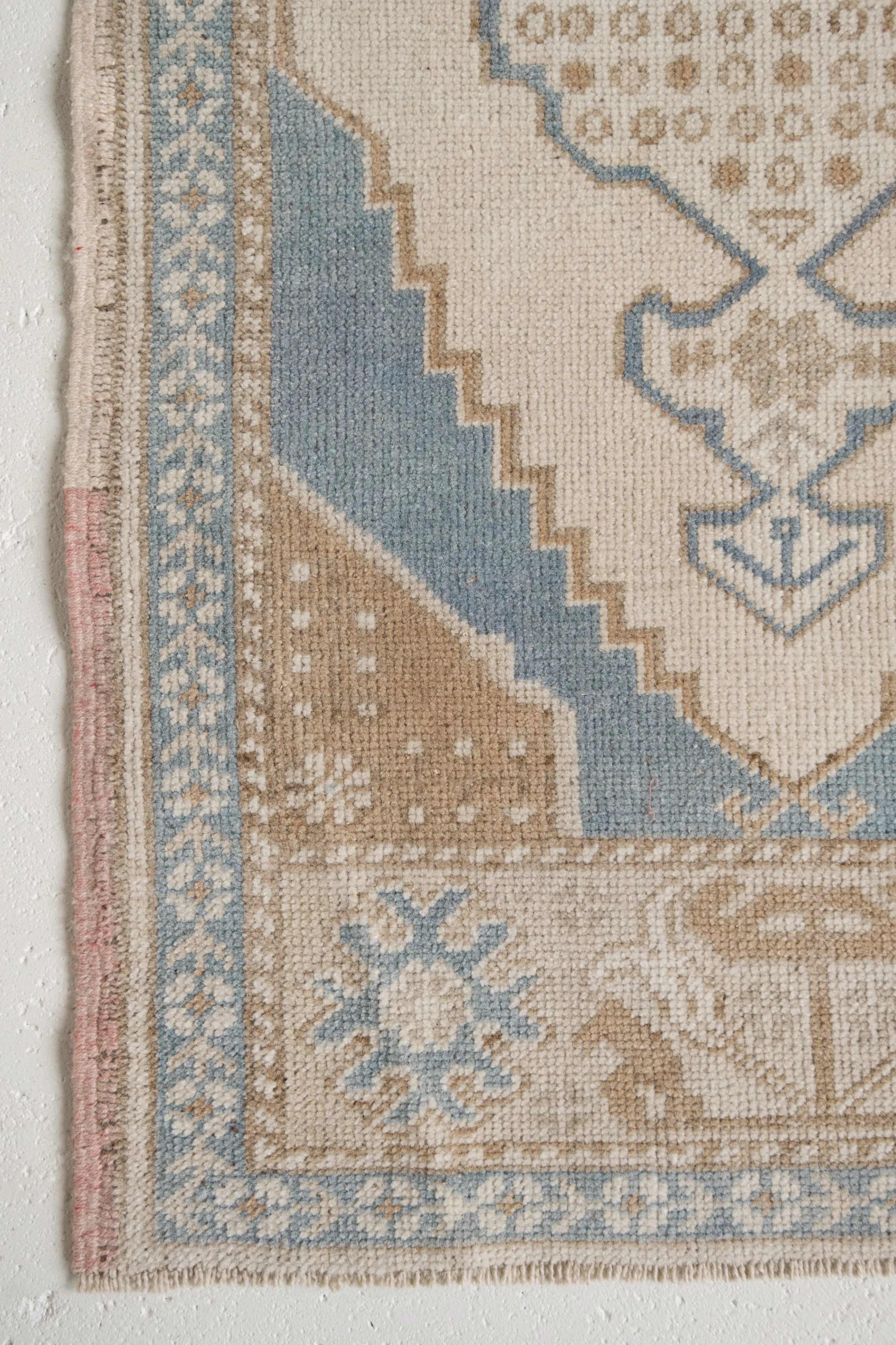 No. 1926 | 1'11 x 3'10