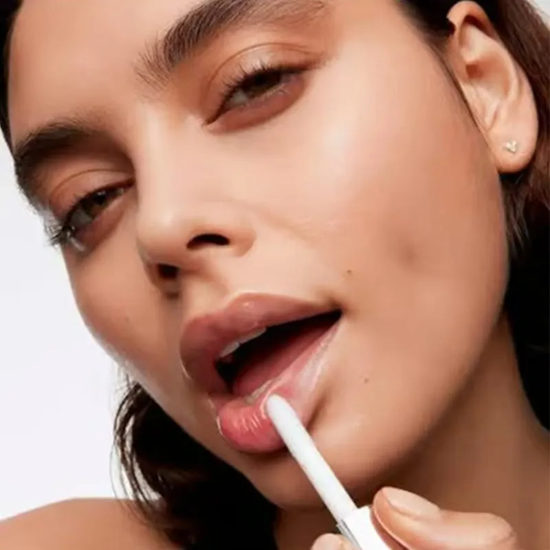Non-Sticky Moisturizing Lip Oil - Smooths Fine Lines & Reduces Dryness