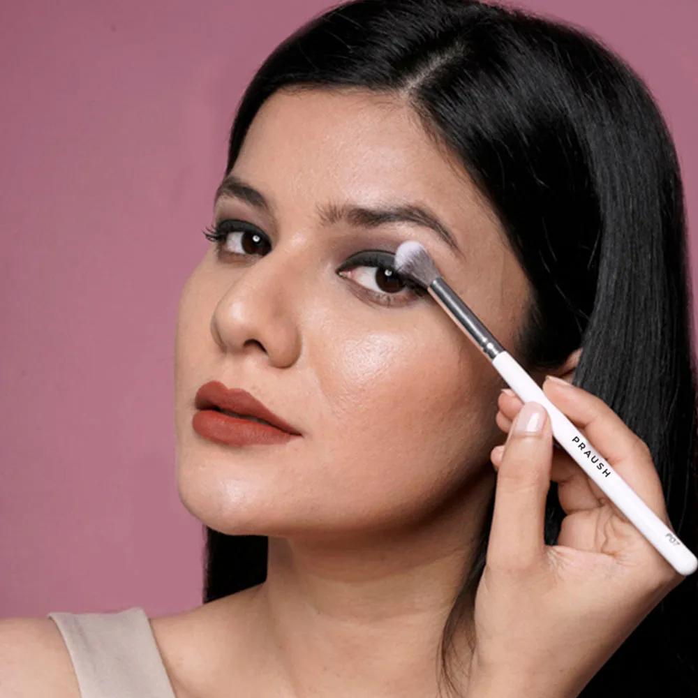 P07 - Fluffy Eyeshadow Blending Brush (Big)