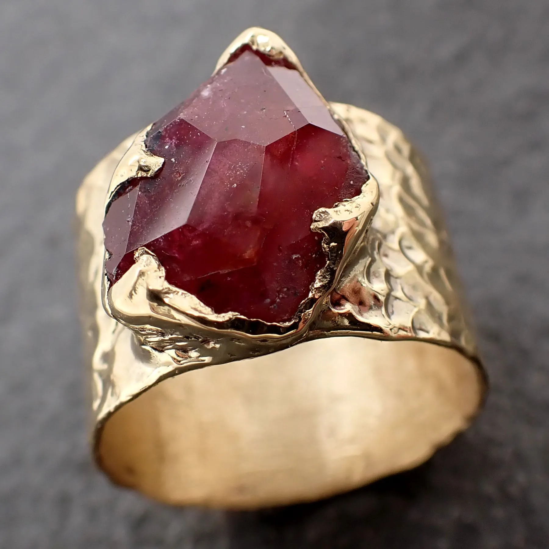 Partially Faceted Ruby Sapphire Ring Gemstone Ring Cocktail Solitaire Yellow 14k Cigar band 3218