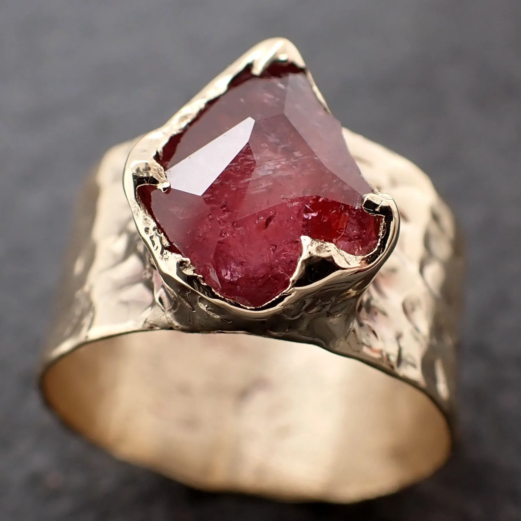 Partially Faceted Ruby Sapphire Ring Gemstone Ring Cocktail Solitaire Yellow 14k Cigar band 3219