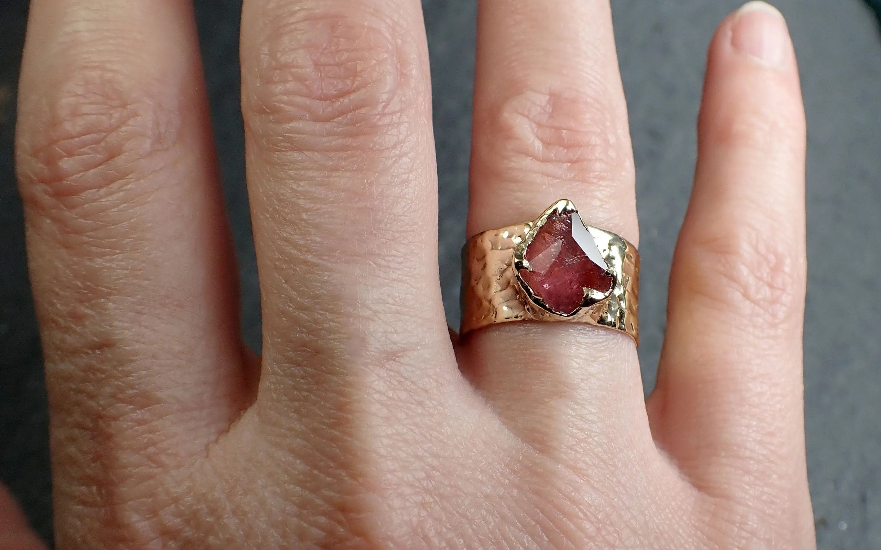 Partially Faceted Ruby Sapphire Ring Gemstone Ring Cocktail Solitaire Yellow 14k Cigar band 3219