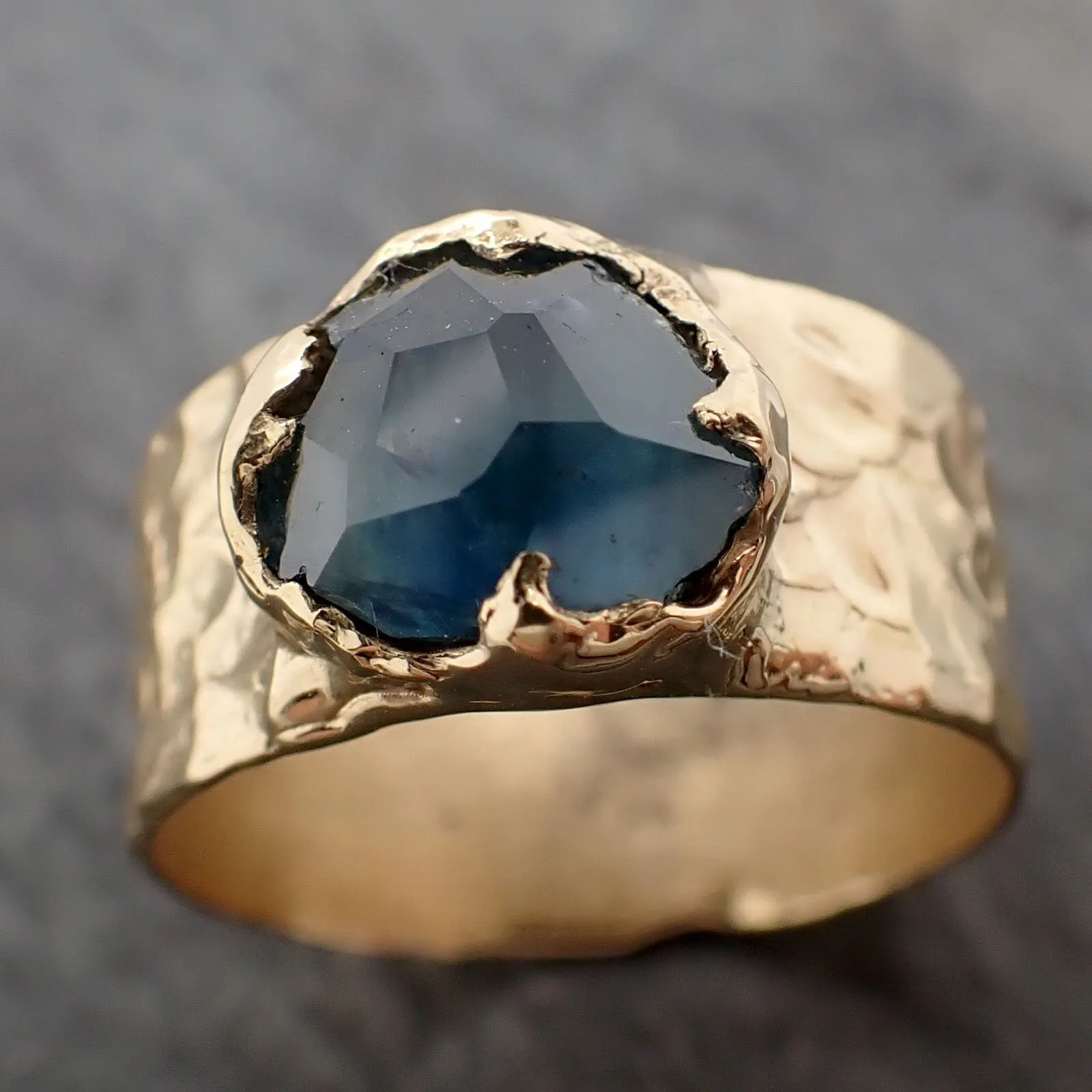 Partially Faceted Sapphire Ring Gemstone Ring Cocktail Solitaire Yellow 18k Cigar band 3227