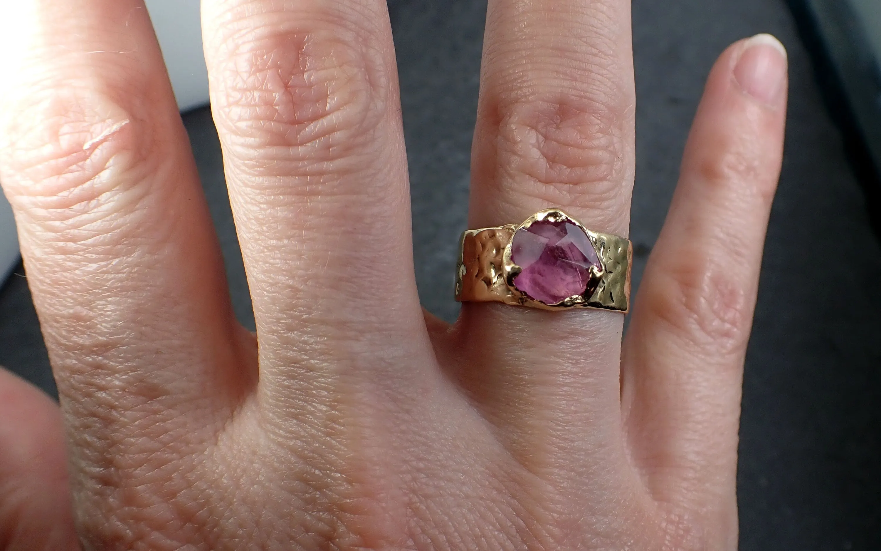 Partially Faceted Sapphire Ring Gemstone Ring Cocktail Solitaire Yellow 18k Cigar band 3228