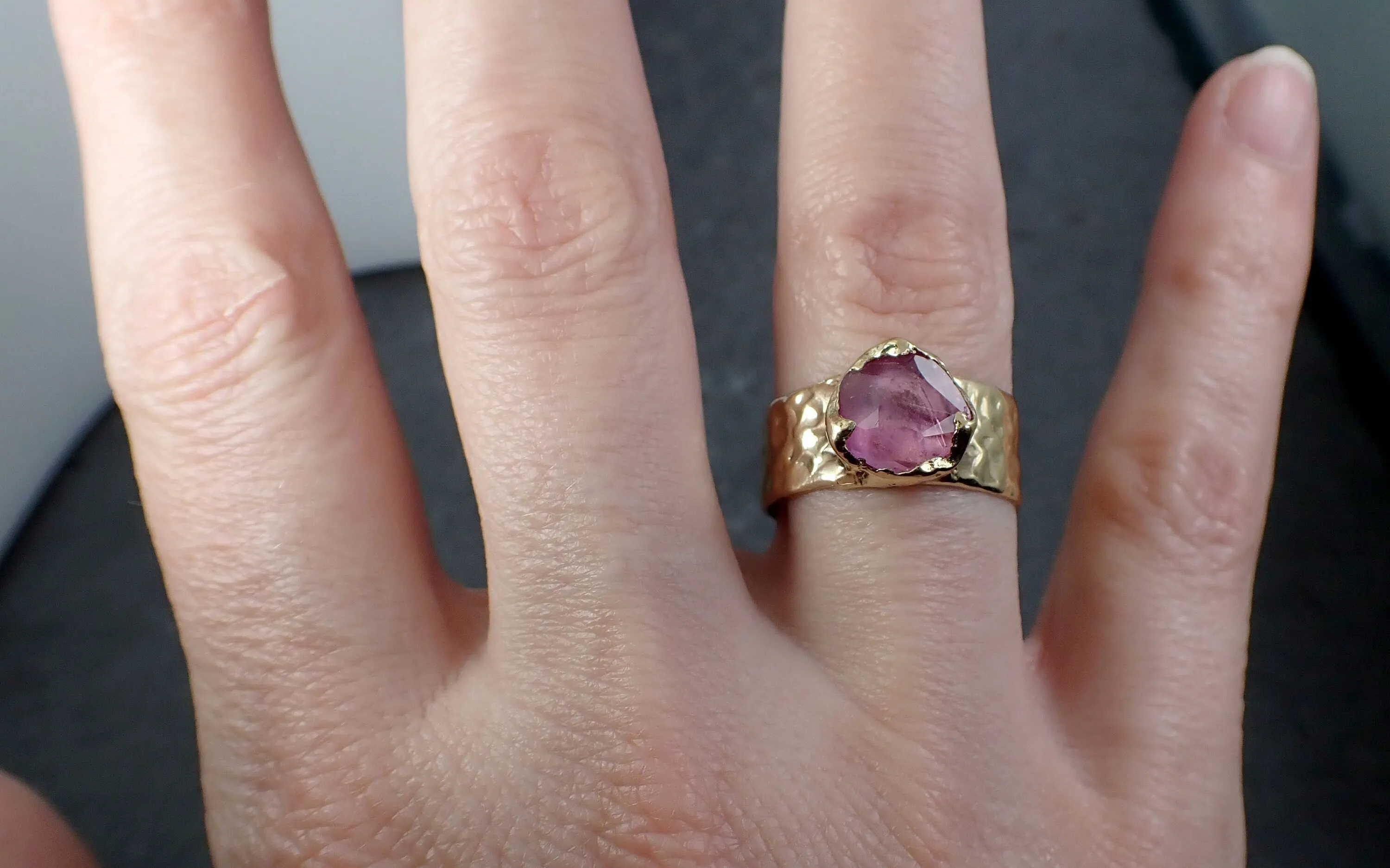 Partially Faceted Sapphire Ring Gemstone Ring Cocktail Solitaire Yellow 18k Cigar band 3228