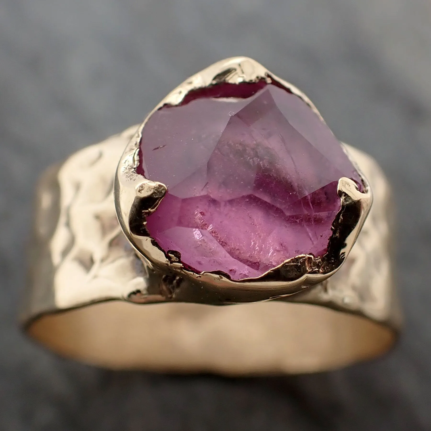 Partially Faceted Sapphire Ring Gemstone Ring Cocktail Solitaire Yellow 18k Cigar band 3228