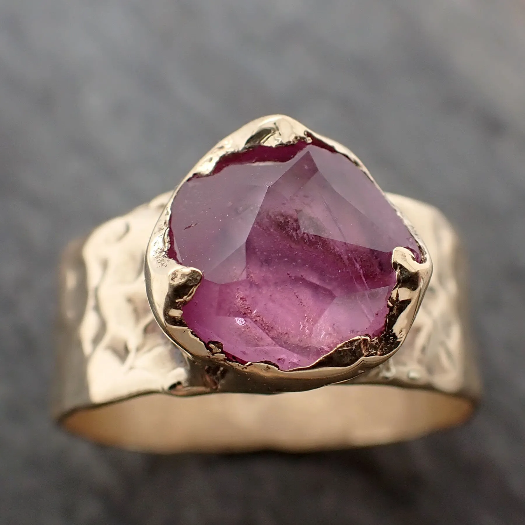 Partially Faceted Sapphire Ring Gemstone Ring Cocktail Solitaire Yellow 18k Cigar band 3228