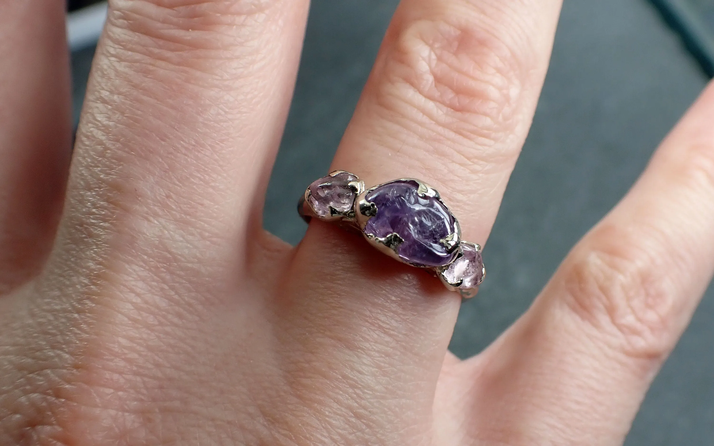 Pink purple Sapphire tumbled White 14k gold multi stone gemstone ring 2904
