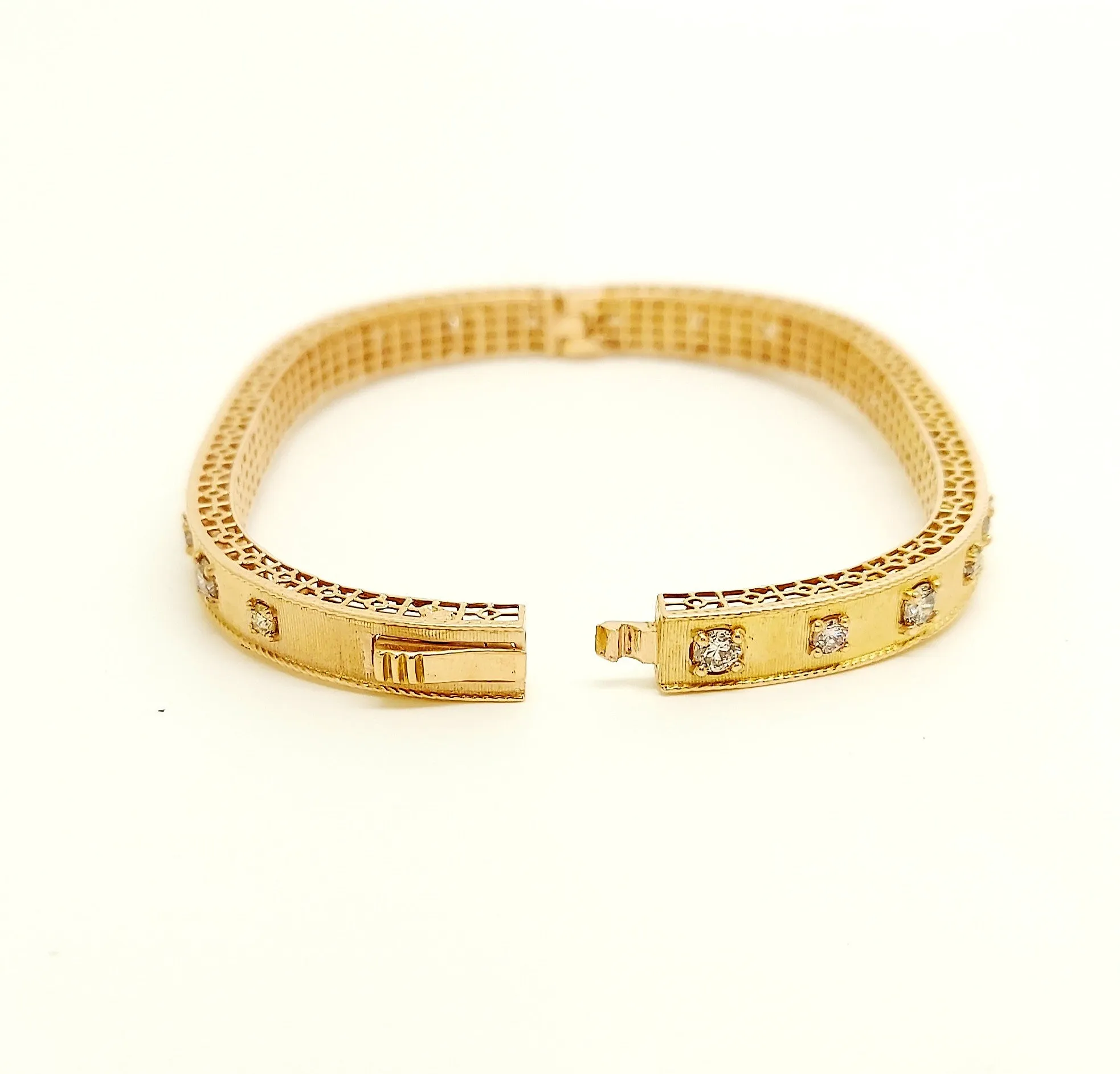 PRINCESS 18 K ROSE GOLD SATIN FINISH BANGLE AD NO 2648