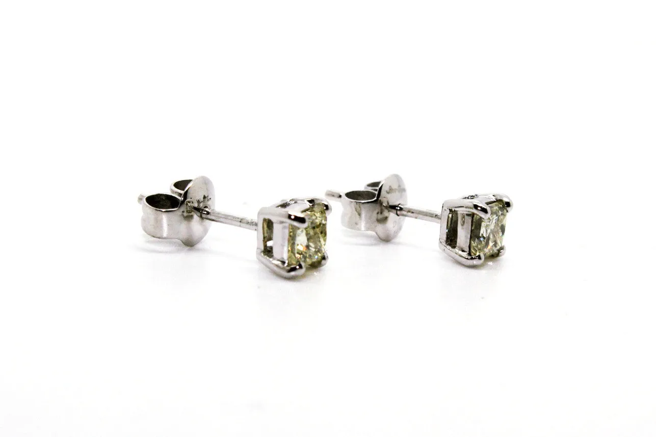 Princess-cut Diamond Stud Earring Ad No. 1052