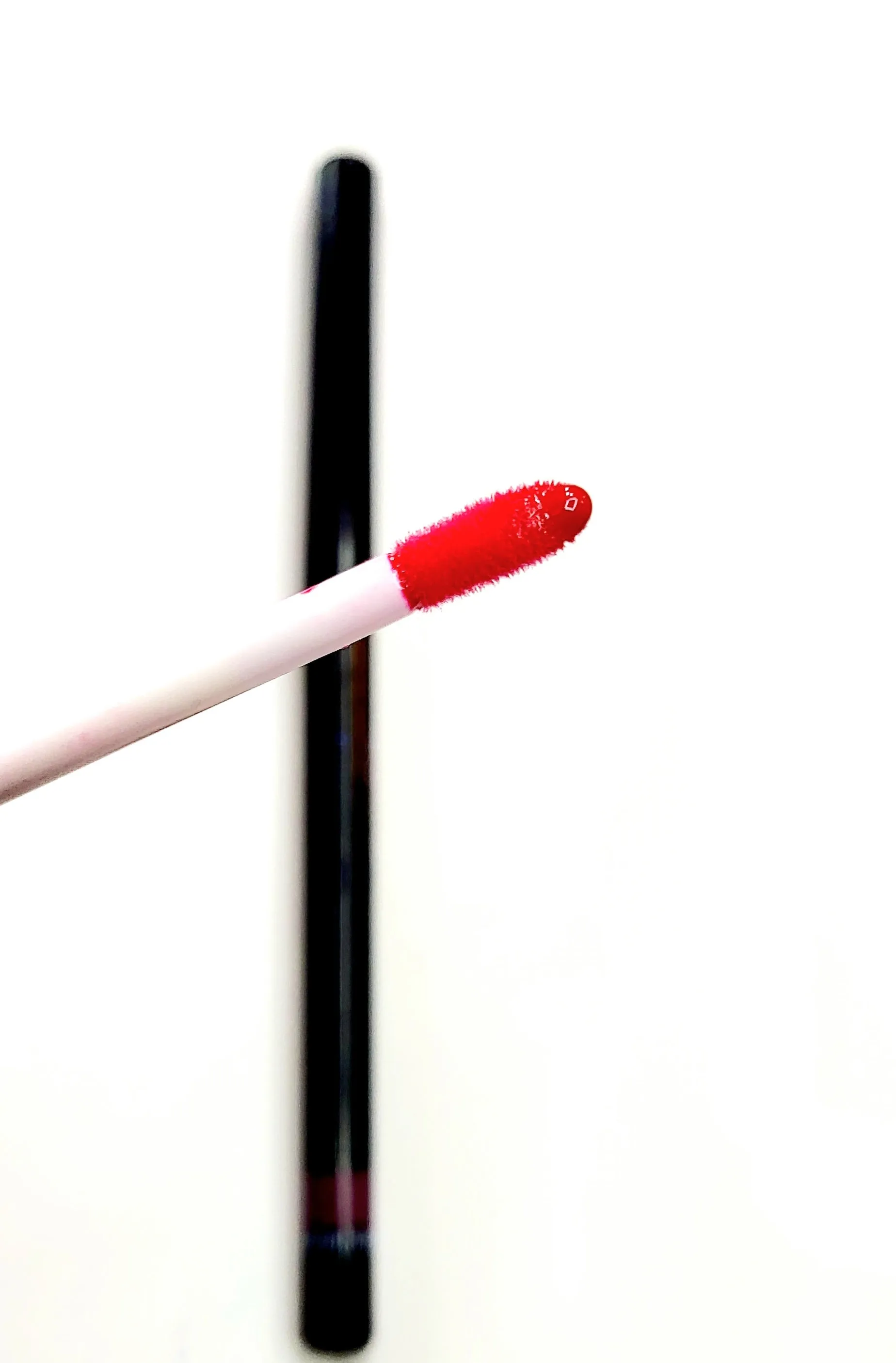 "Luscious Red" Shimmery & Sparkling Lipgloss & Lipliner Set