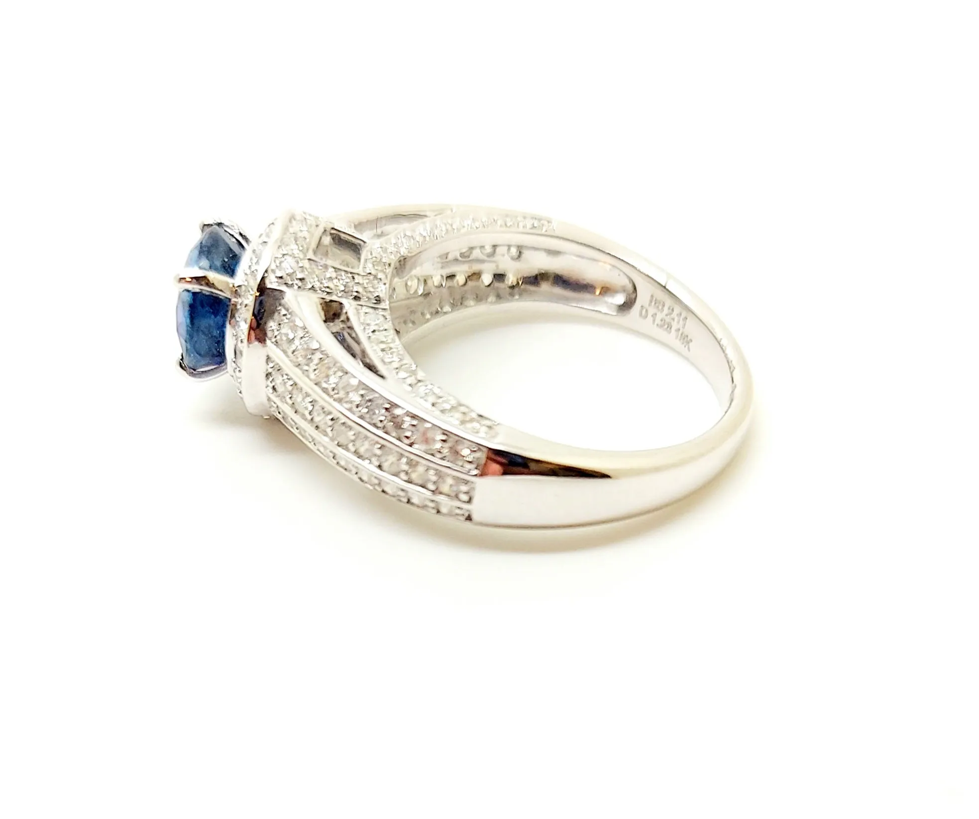 Round Blue  Sapphire And Diamond Ring In 18k White Gold(AD NO 2786)