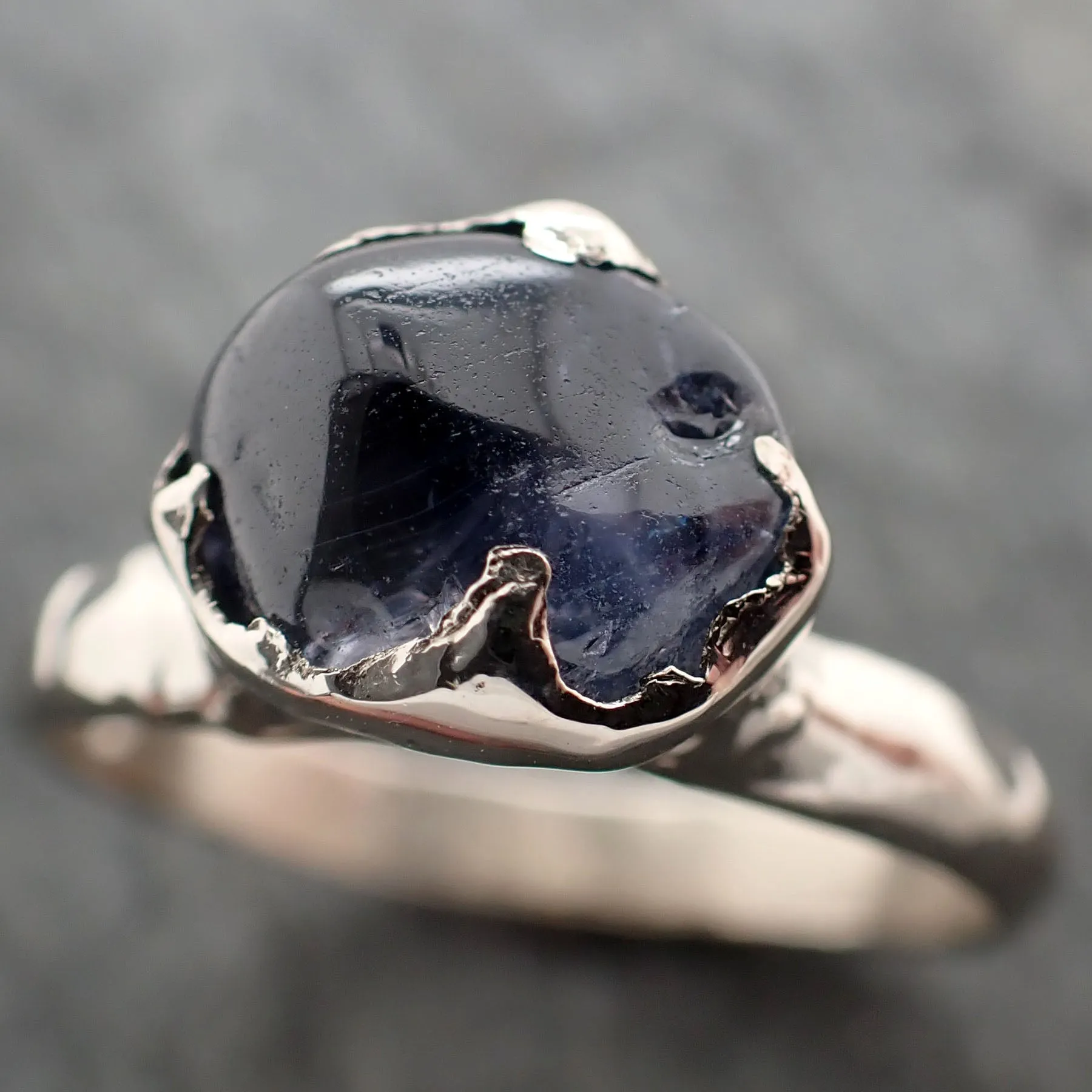 Sapphire Blue tumbled White 14k gold Solitaire gemstone ring 2848