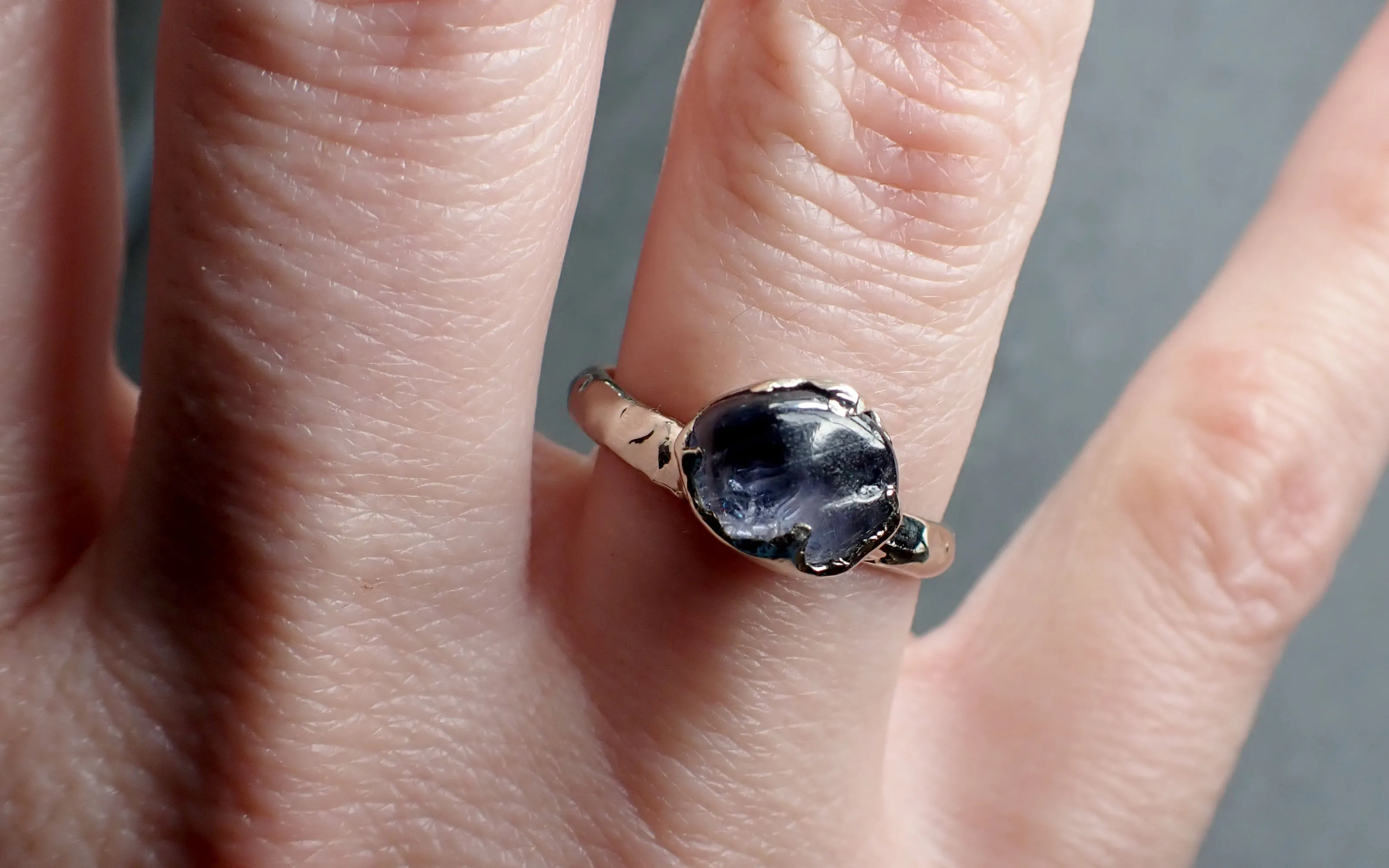 Sapphire Blue tumbled White 14k gold Solitaire gemstone ring 2848