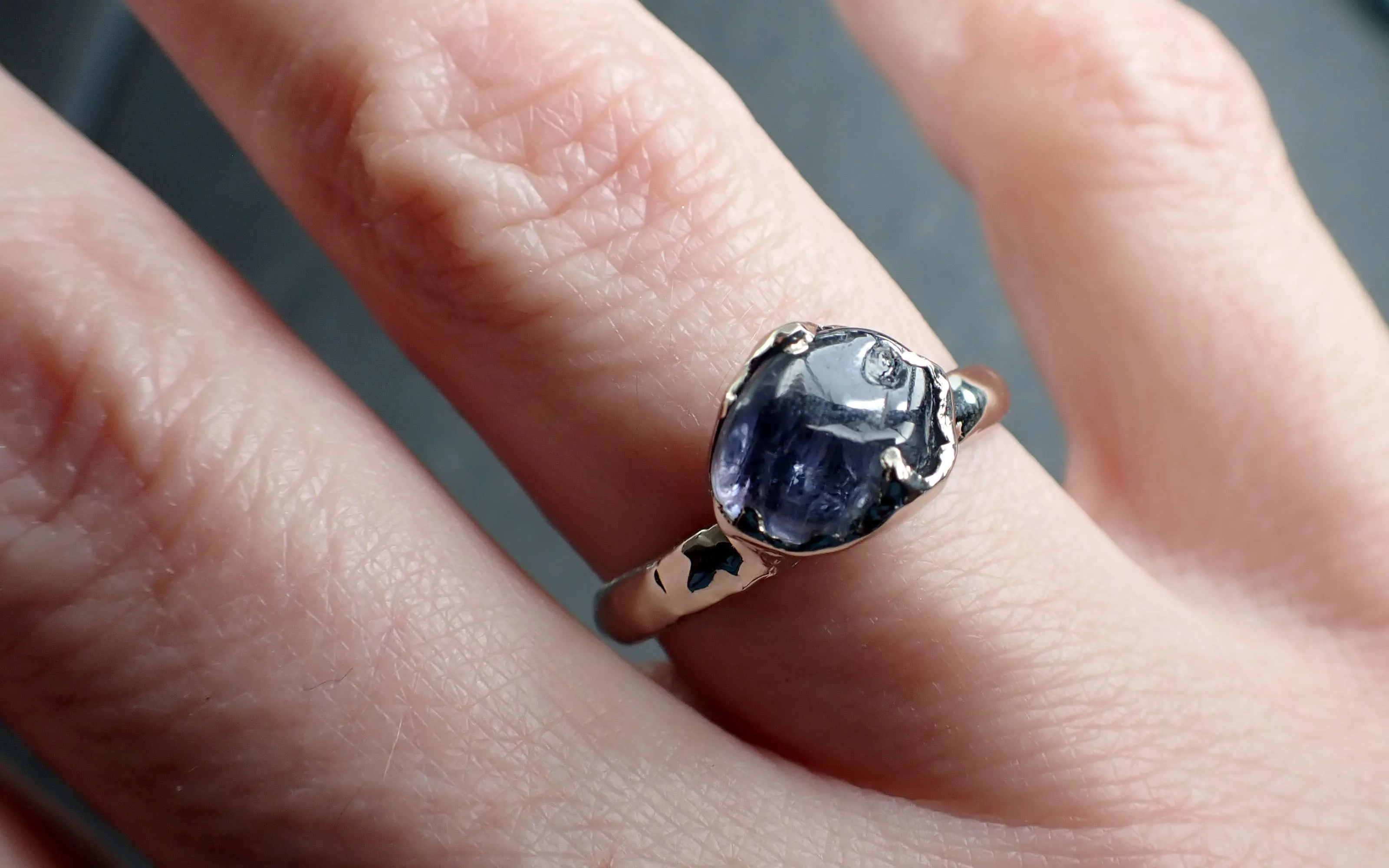 Sapphire Blue tumbled White 14k gold Solitaire gemstone ring 2848