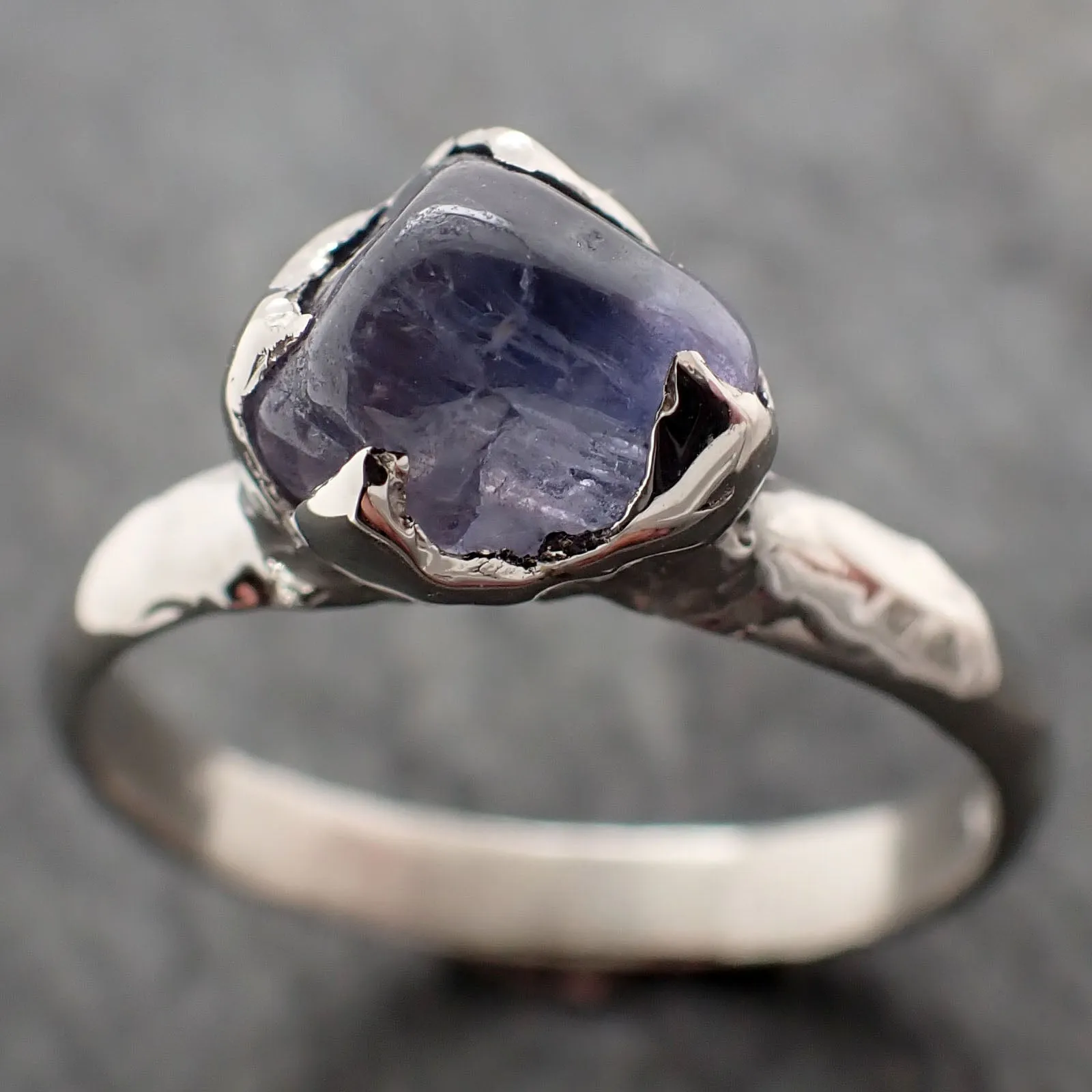 Sapphire Blue tumbled White 14k gold Solitaire gemstone ring 2850