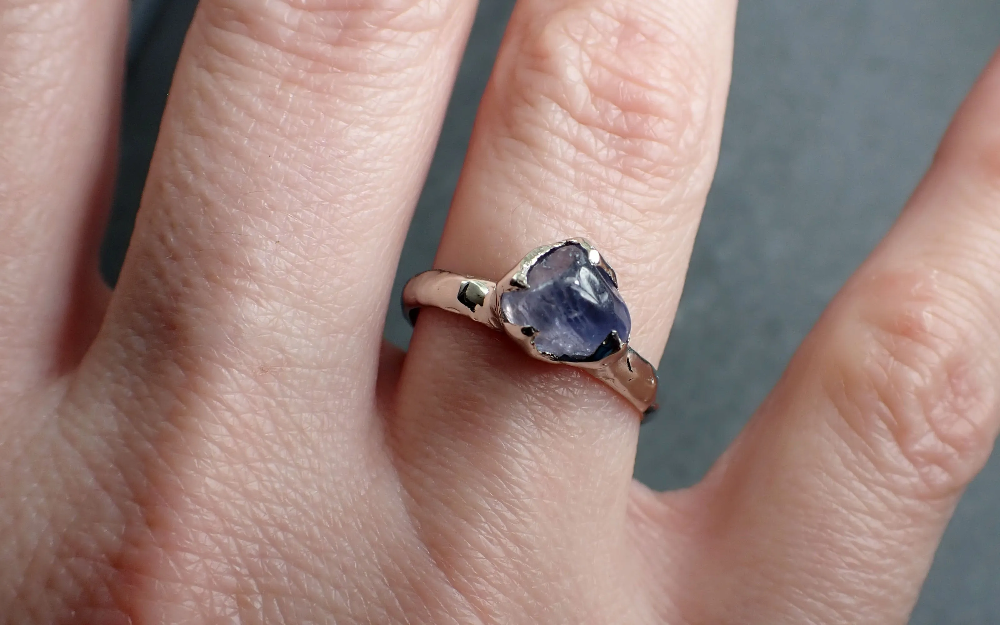 Sapphire Blue tumbled White 14k gold Solitaire gemstone ring 2850