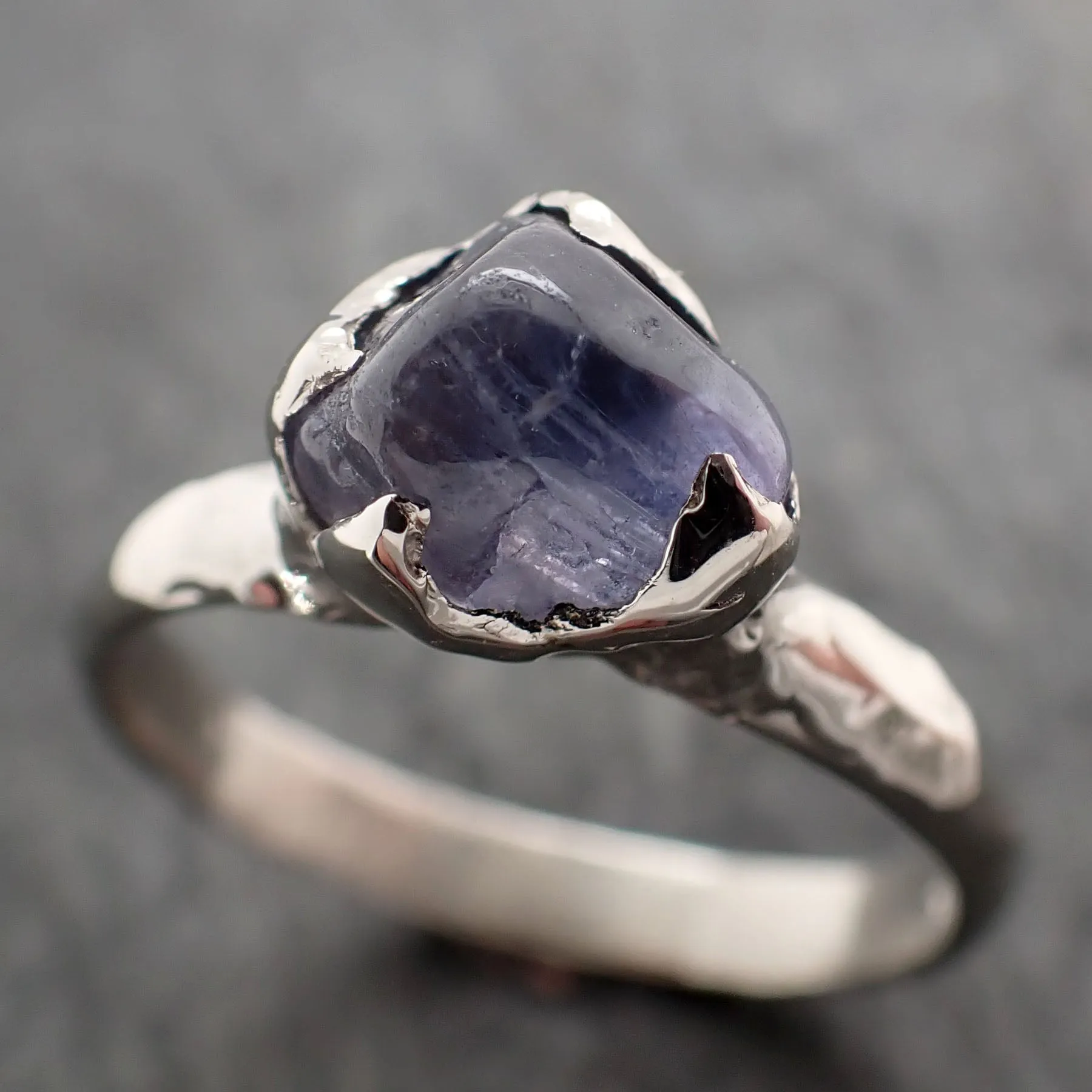 Sapphire Blue tumbled White 14k gold Solitaire gemstone ring 2850