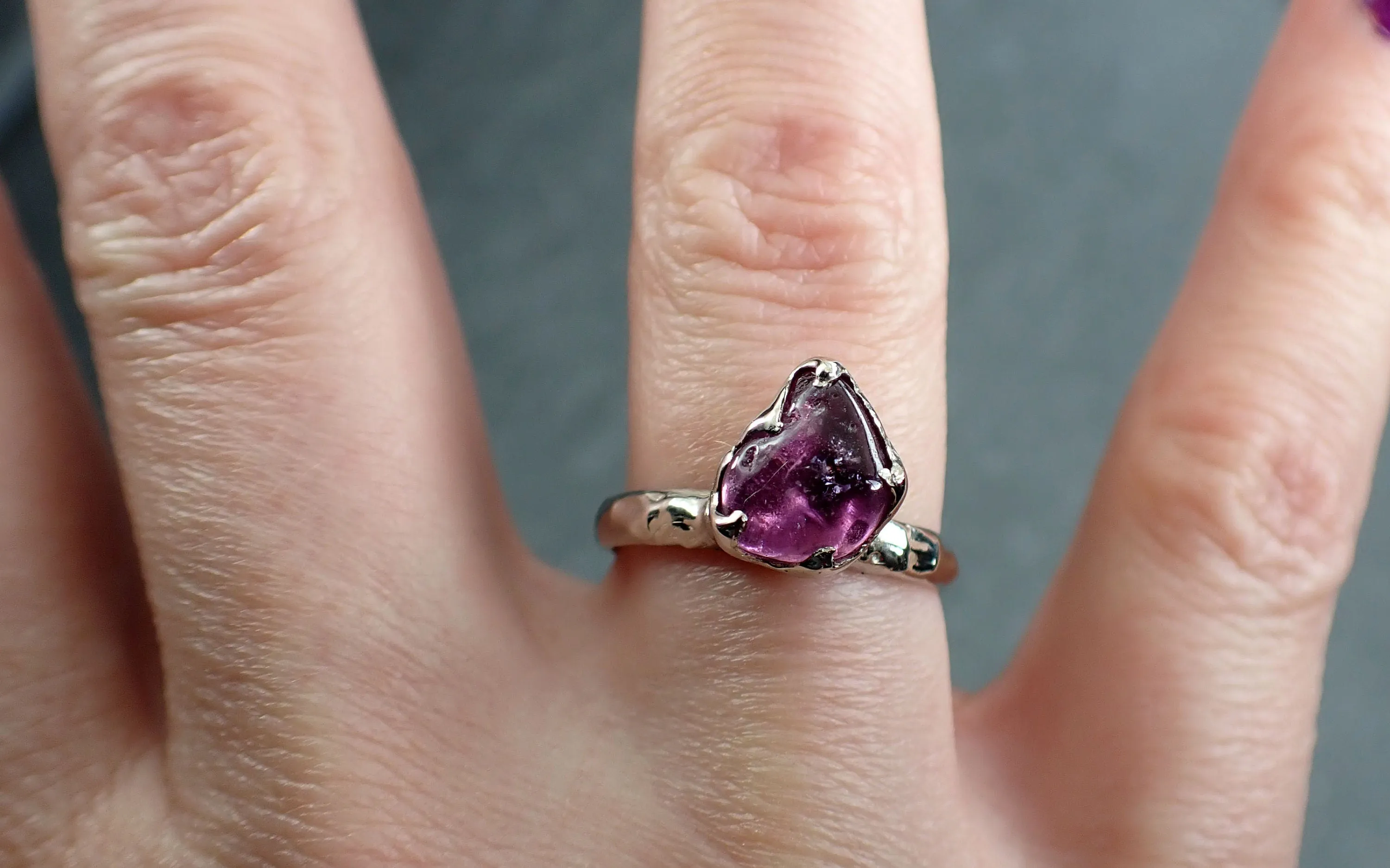 Sapphire hot pink tumbled 14k White gold Solitaire gemstone ring 2883
