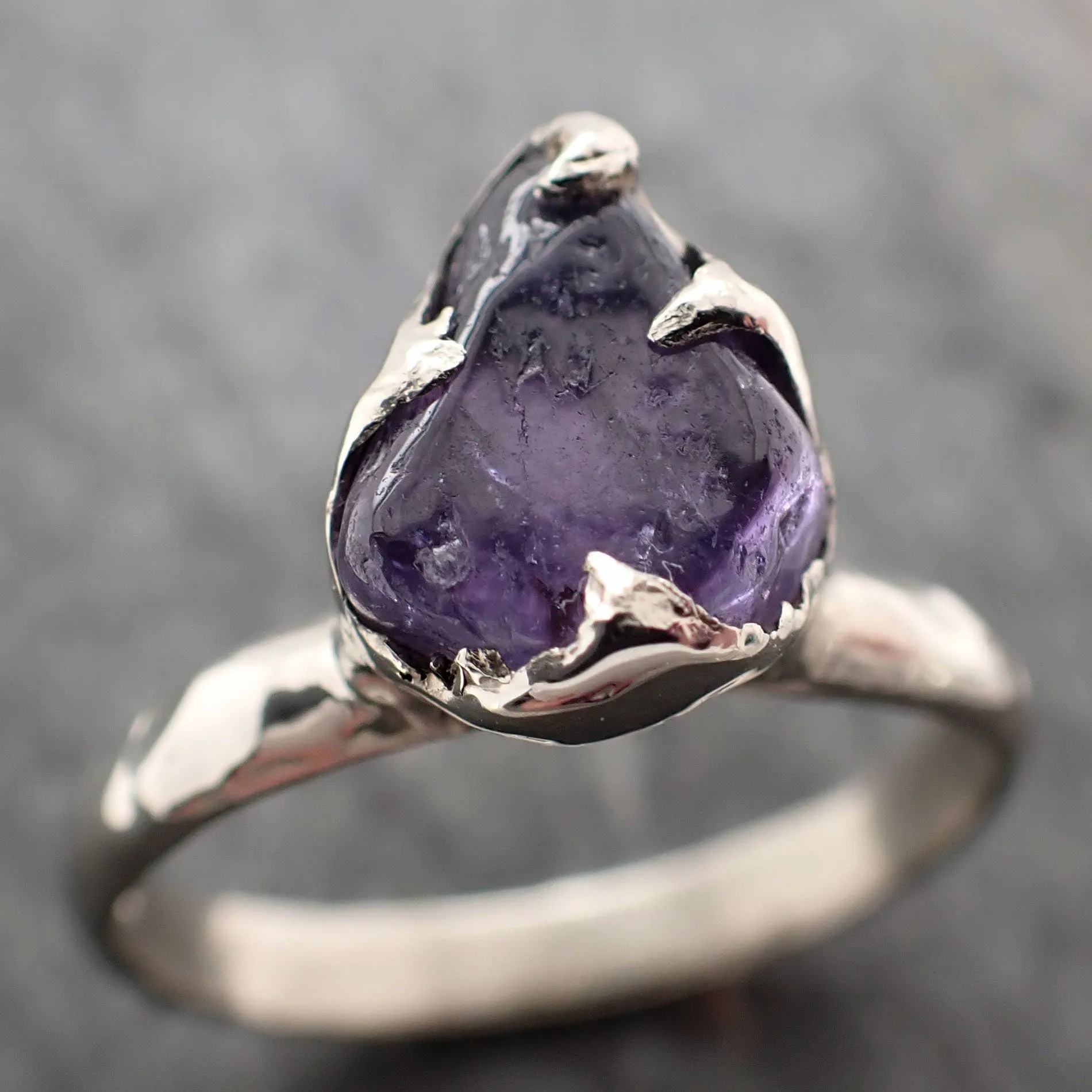 Sapphire Purple tumbled 14k White gold Solitaire gemstone ring 2882