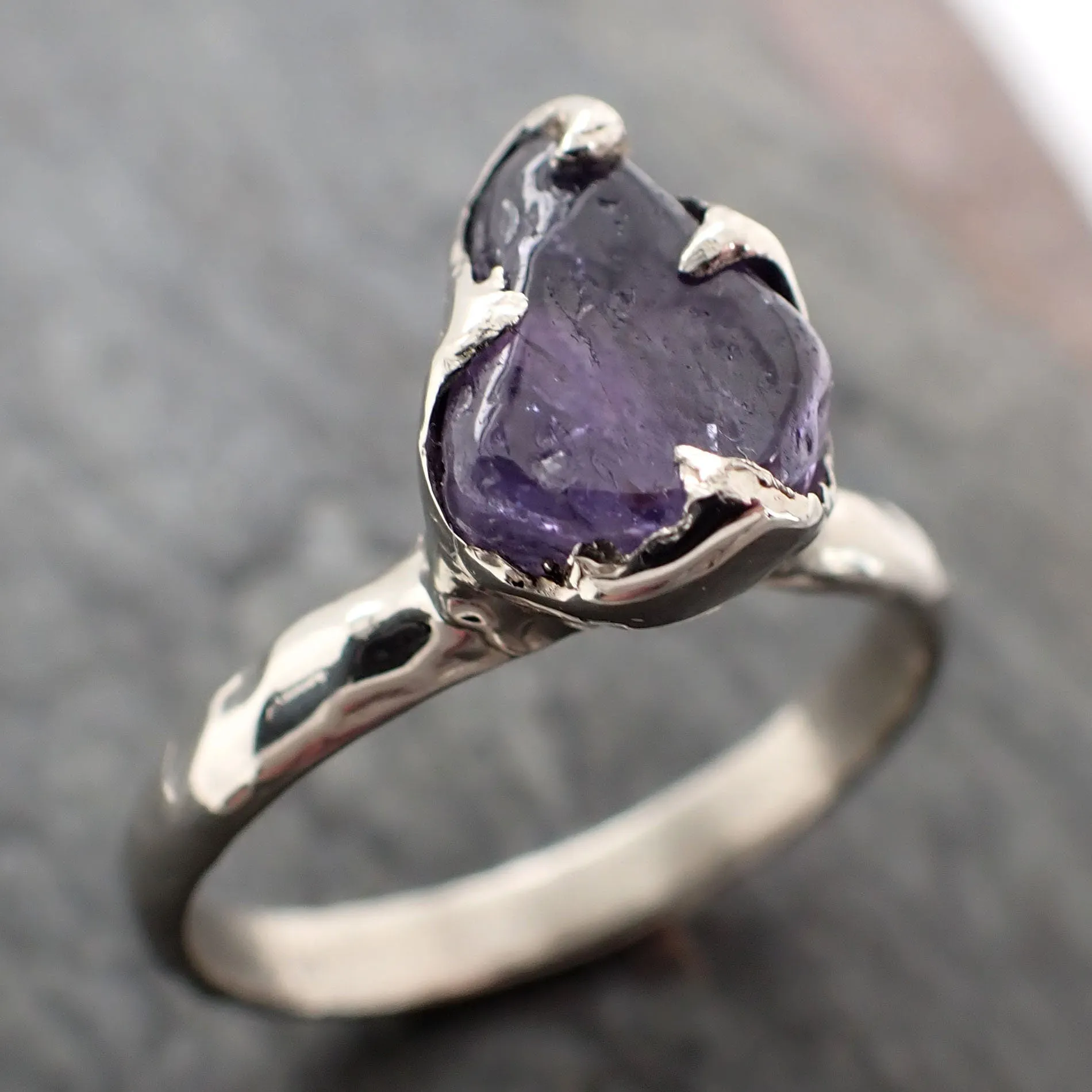 Sapphire Purple tumbled 14k White gold Solitaire gemstone ring 2882
