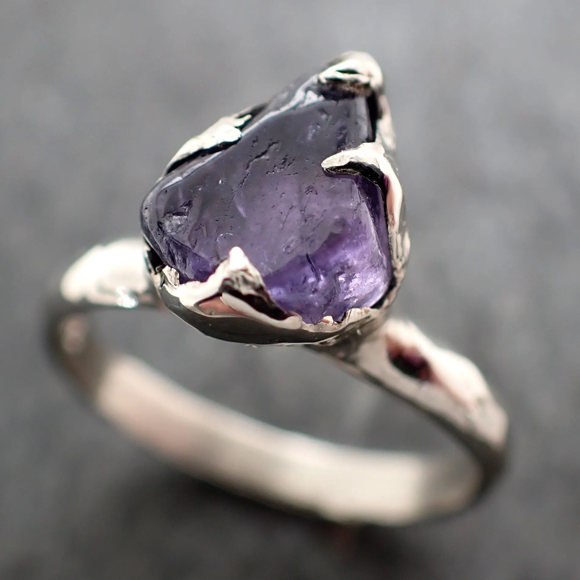 Sapphire Purple tumbled 14k White gold Solitaire gemstone ring 2882