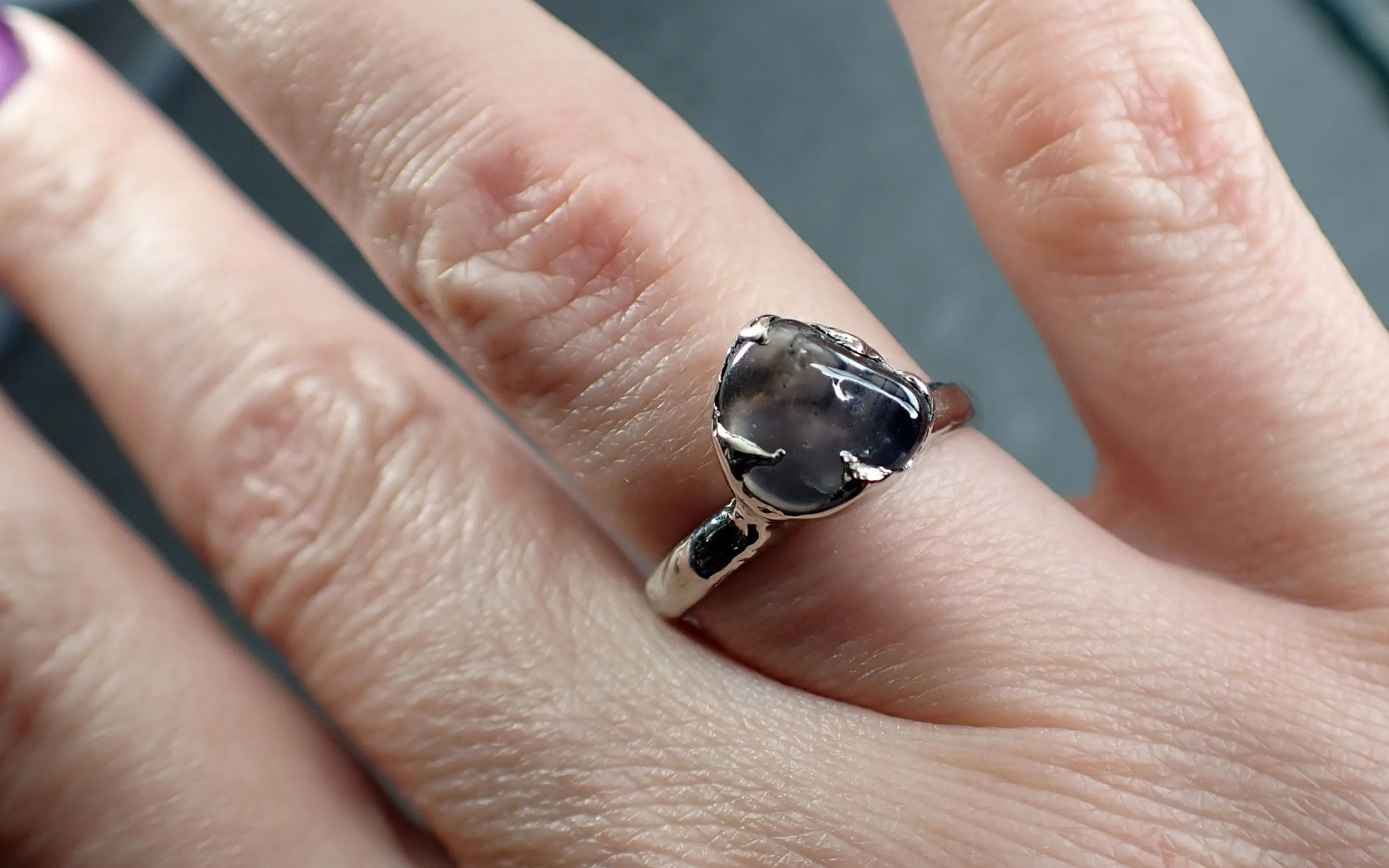 Sapphire purple tumbled White 14k gold Solitaire gemstone ring 2886