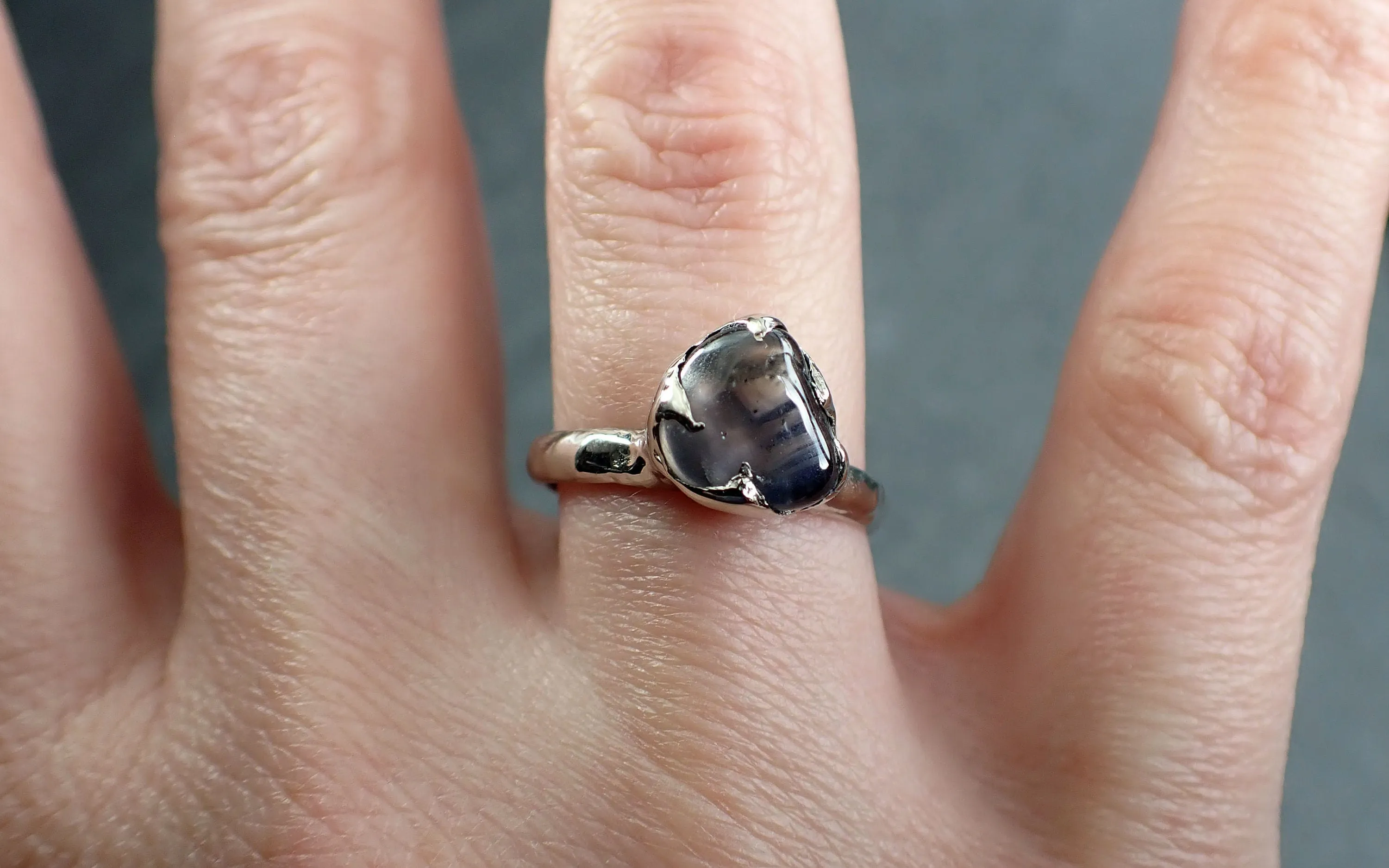 Sapphire purple tumbled White 14k gold Solitaire gemstone ring 2886