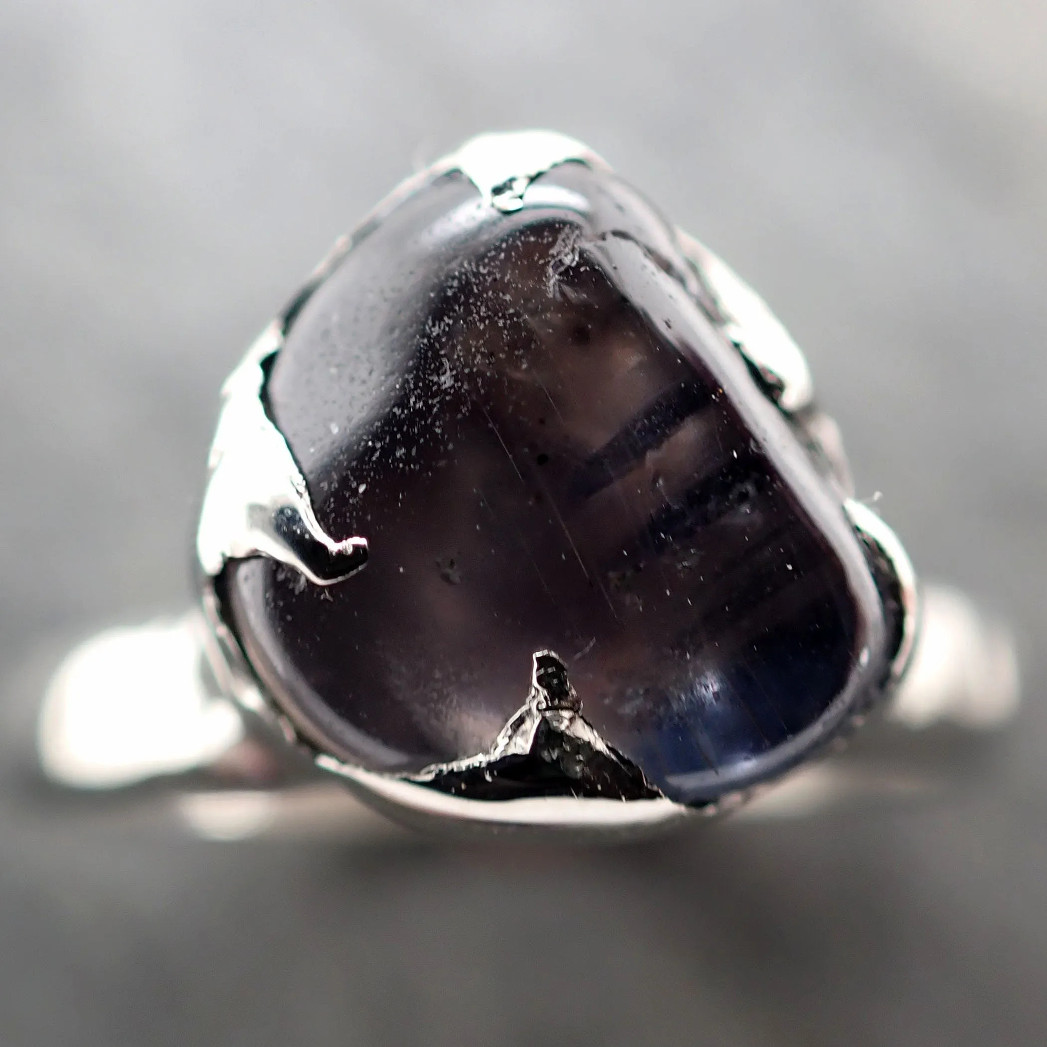 Sapphire purple tumbled White 14k gold Solitaire gemstone ring 2886