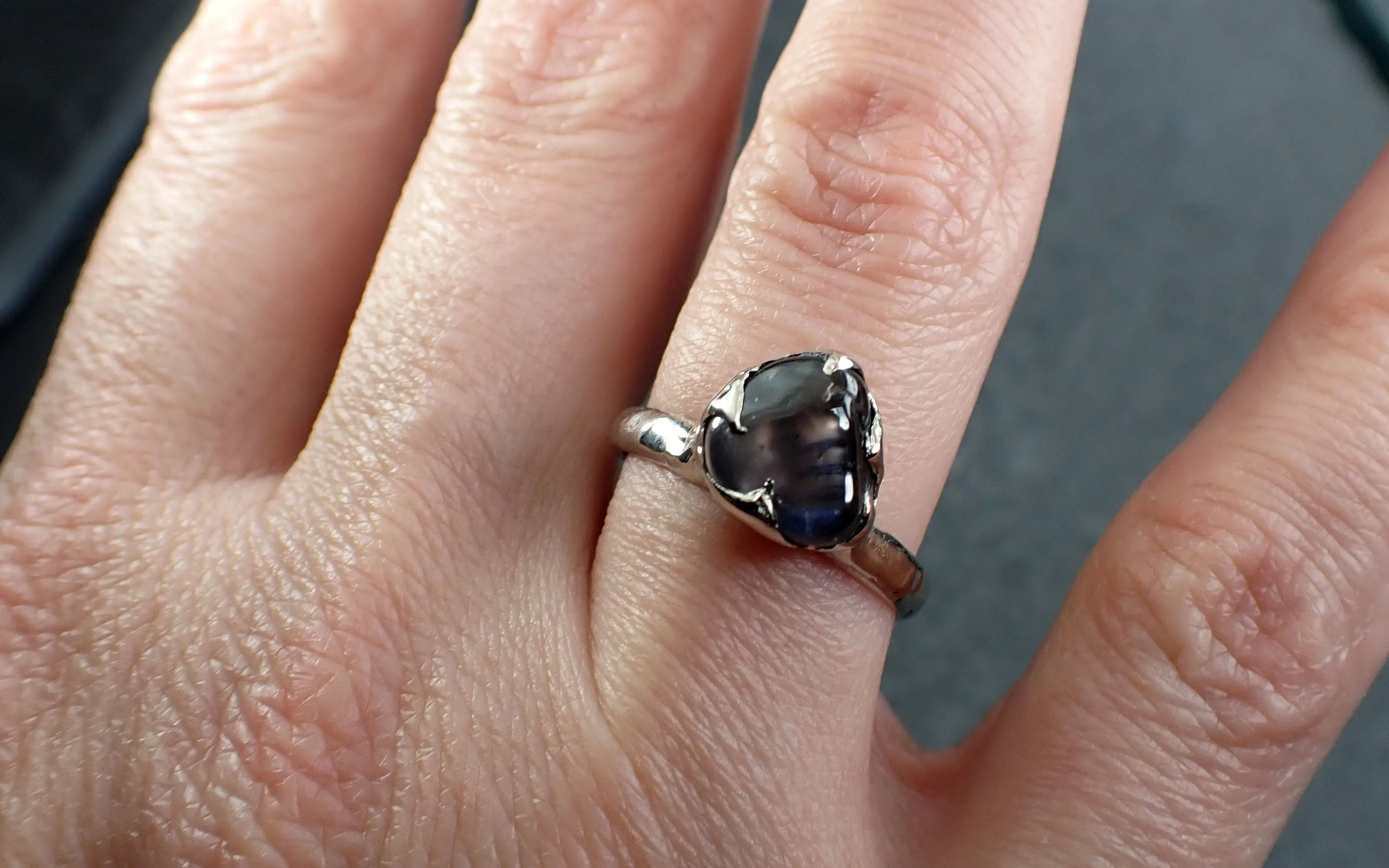 Sapphire purple tumbled White 14k gold Solitaire gemstone ring 2886