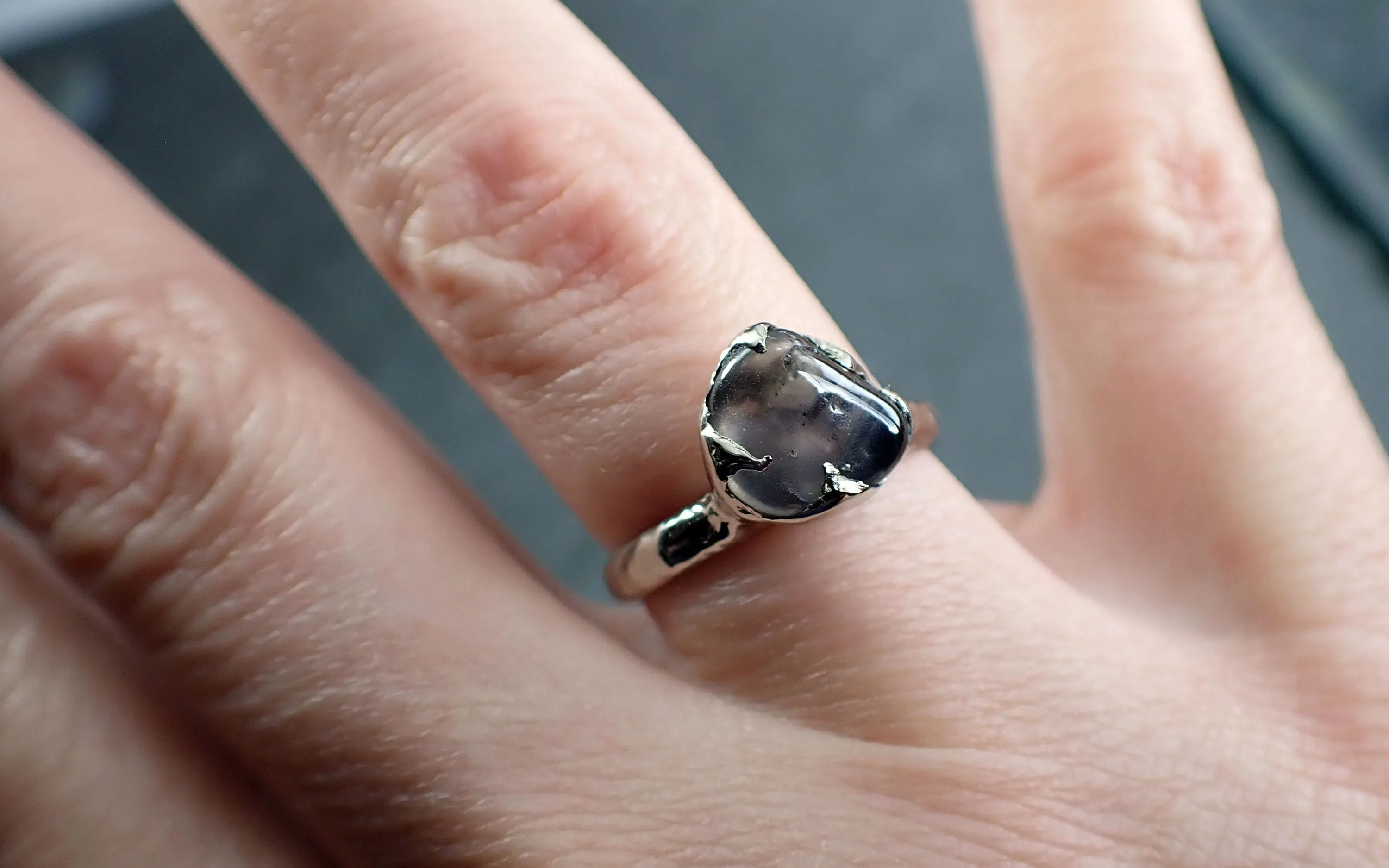 Sapphire purple tumbled White 14k gold Solitaire gemstone ring 2886