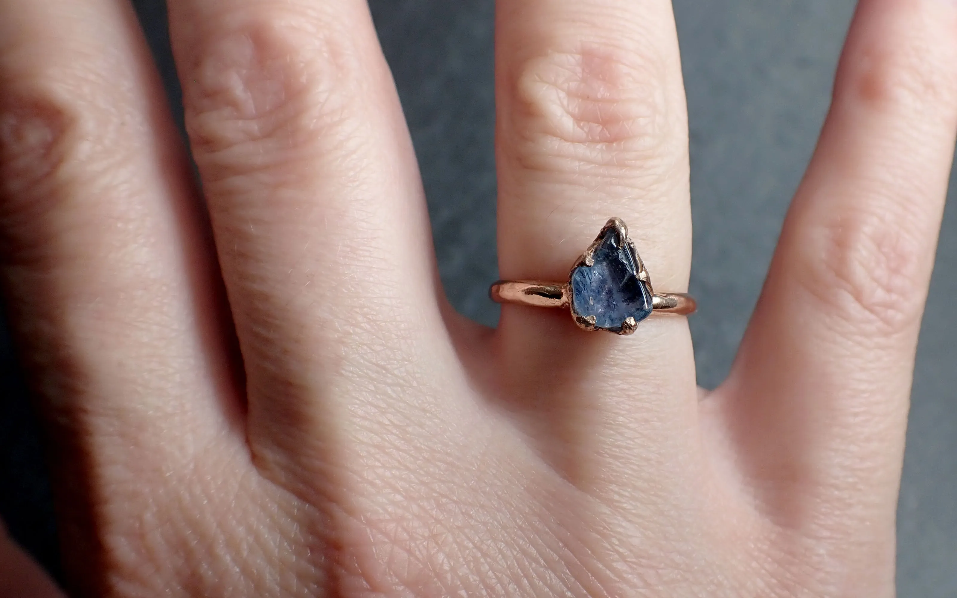 Sapphire tumbled 14k Rose gold Solitaire gemstone ring 2710