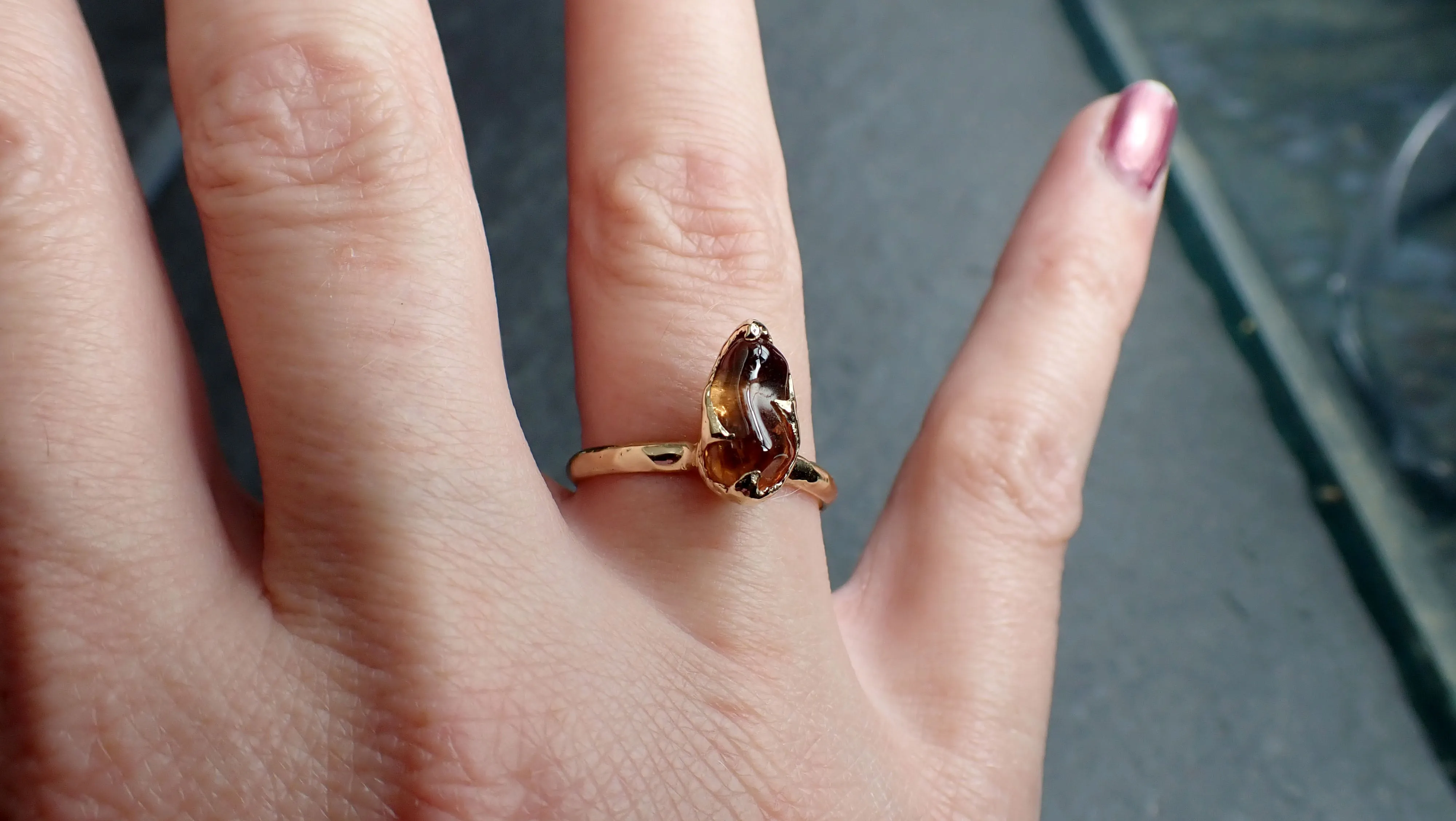 Sapphire tumbled honey orange 18k yellow gold Solitaire gemstone ring 2635