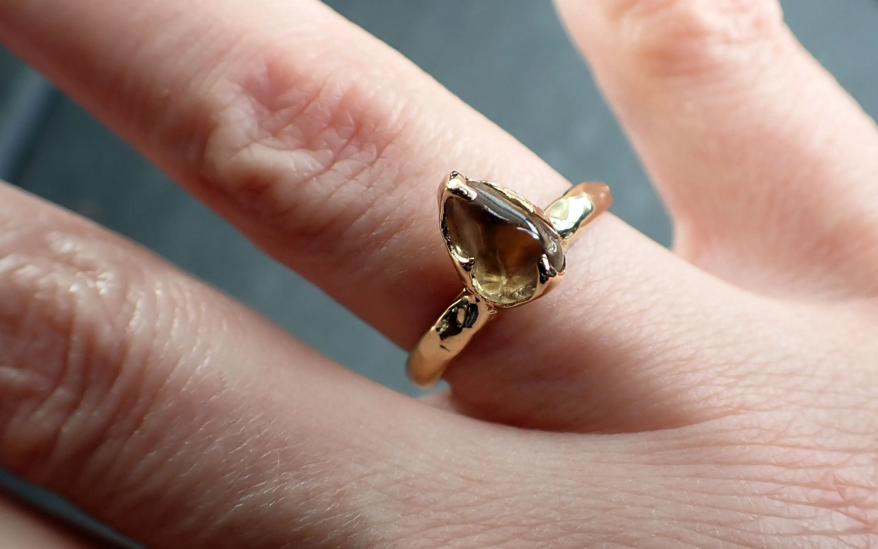 Sapphire tumbled honey orange 18k yellow gold Solitaire gemstone ring 2895
