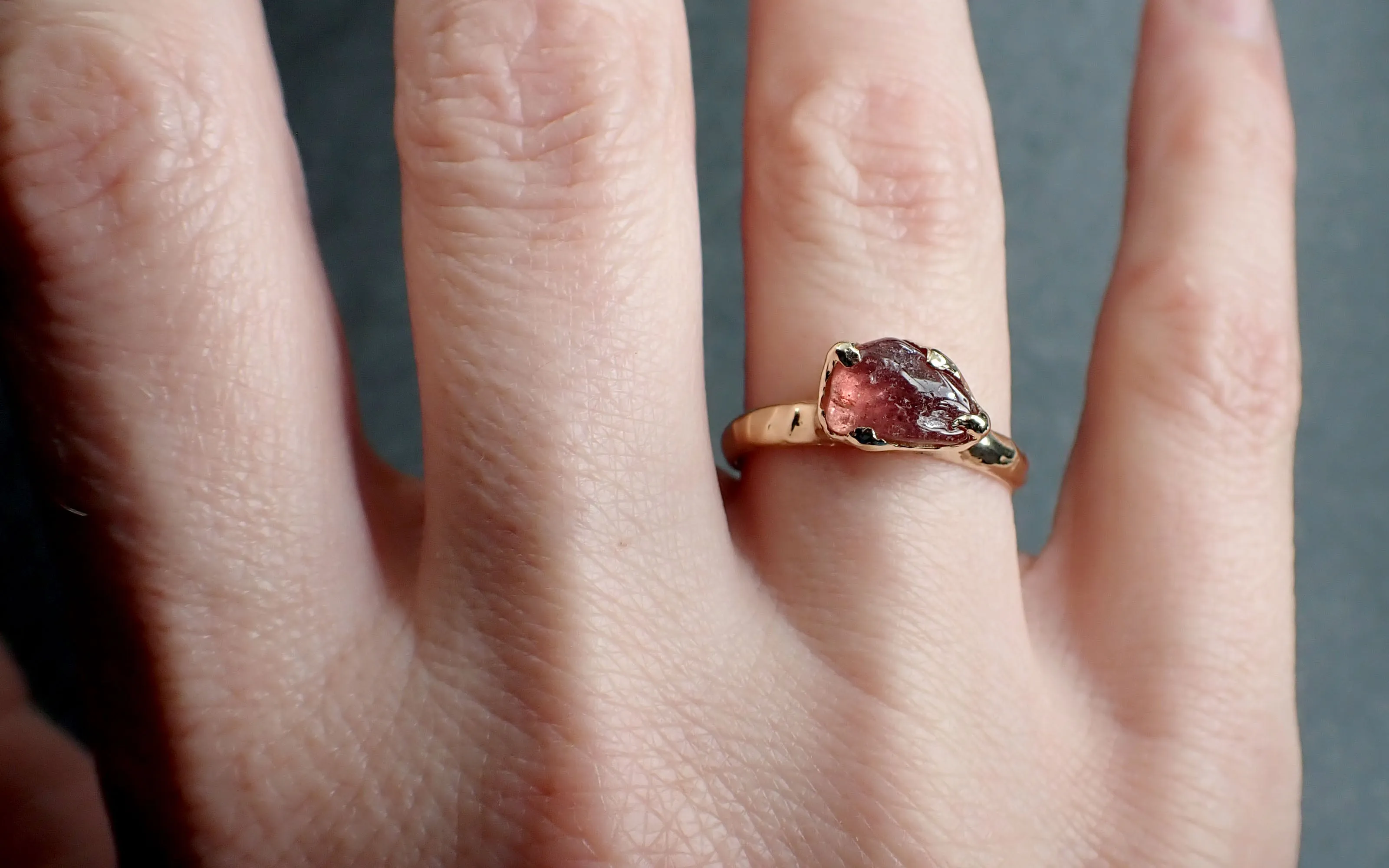 Sapphire tumbled hot pink tumbled yellow 14k gold Solitaire gemstone ring 2841