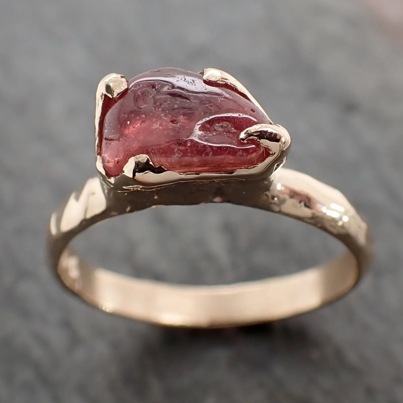 Sapphire tumbled hot pink tumbled yellow 14k gold Solitaire gemstone ring 2841