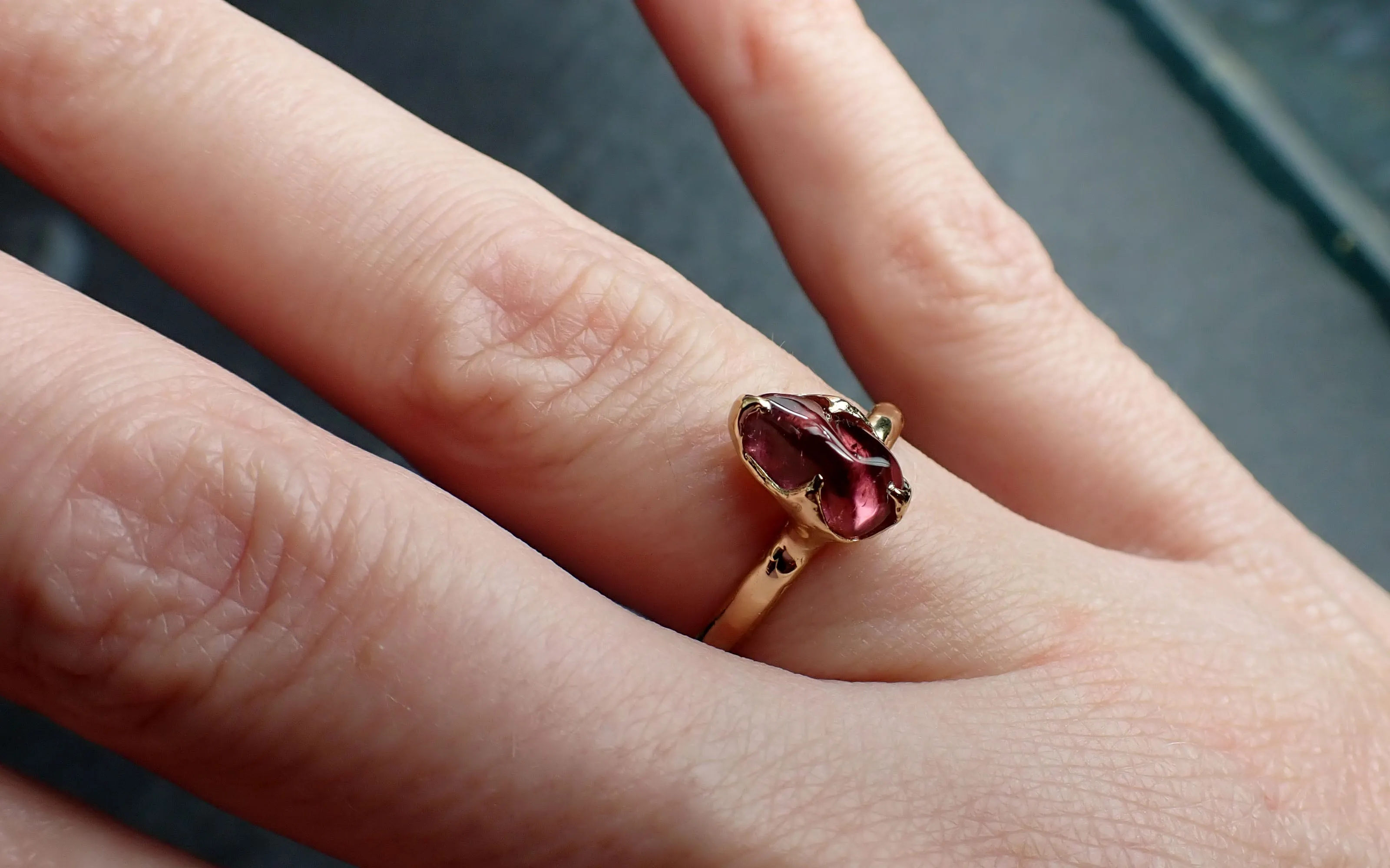 Sapphire tumbled pink tumbled yellow 18k gold Solitaire gemstone ring 2633