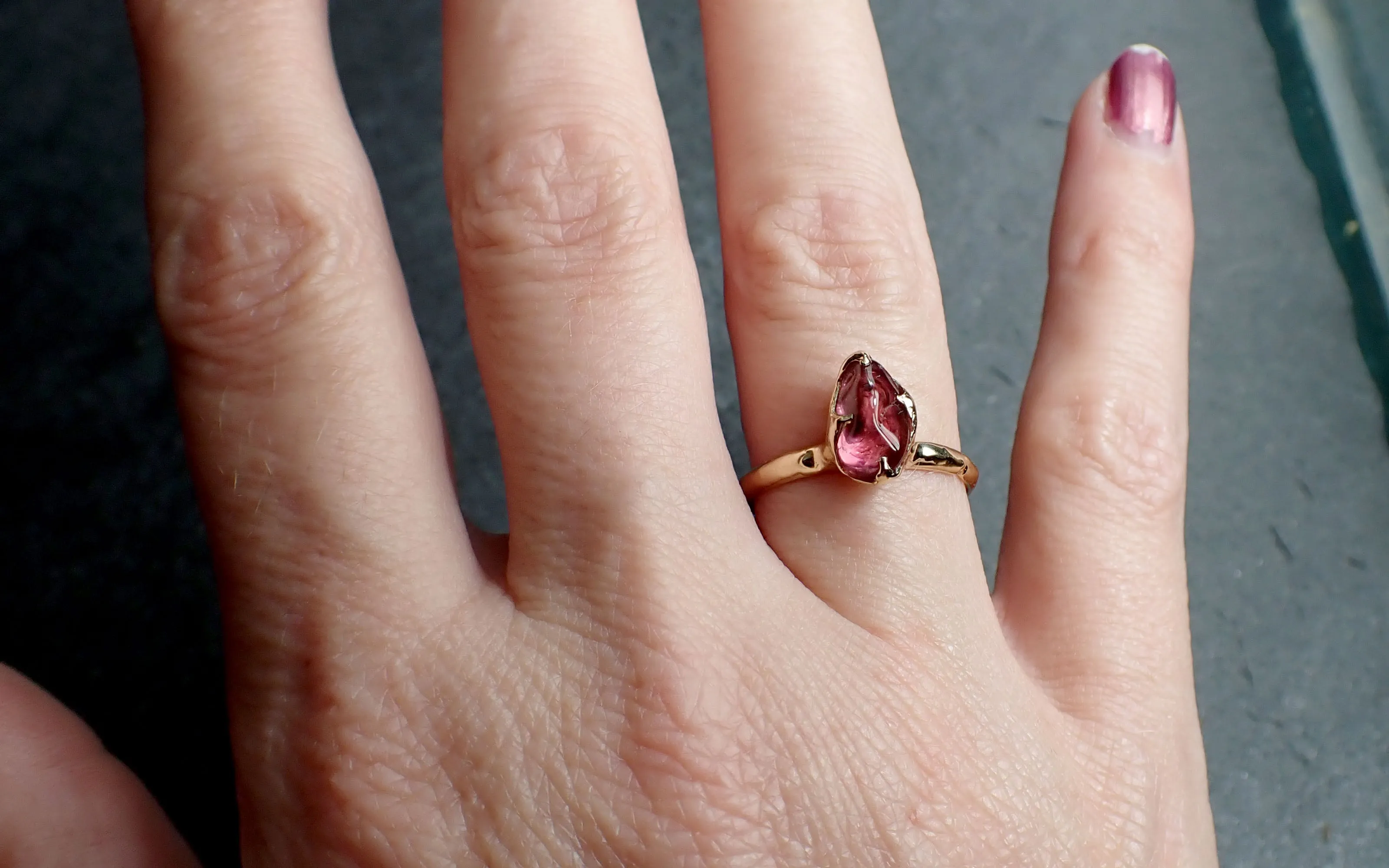 Sapphire tumbled pink tumbled yellow 18k gold Solitaire gemstone ring 2633